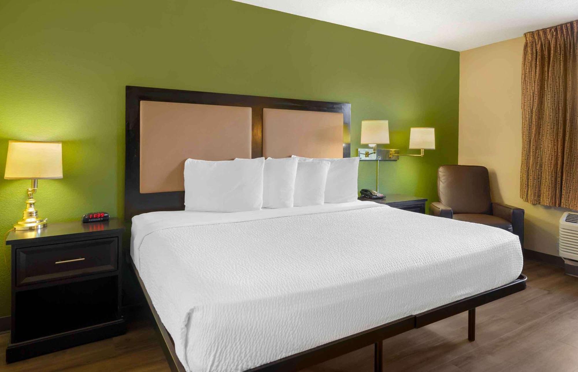 Extended America - St Petersburg - Clearwater - Executive Dr Hotel Largo