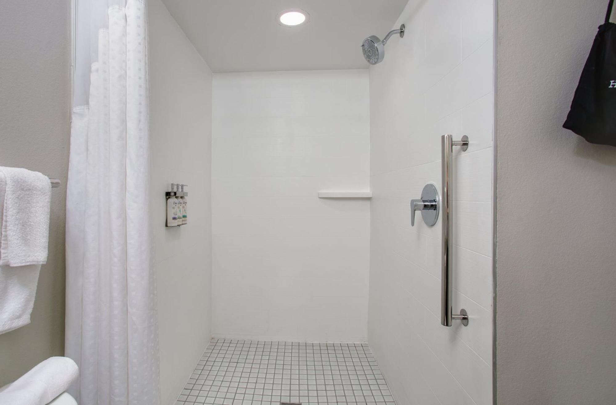 Express Clearwater East - Icot Center By Ihg Hotel 2*