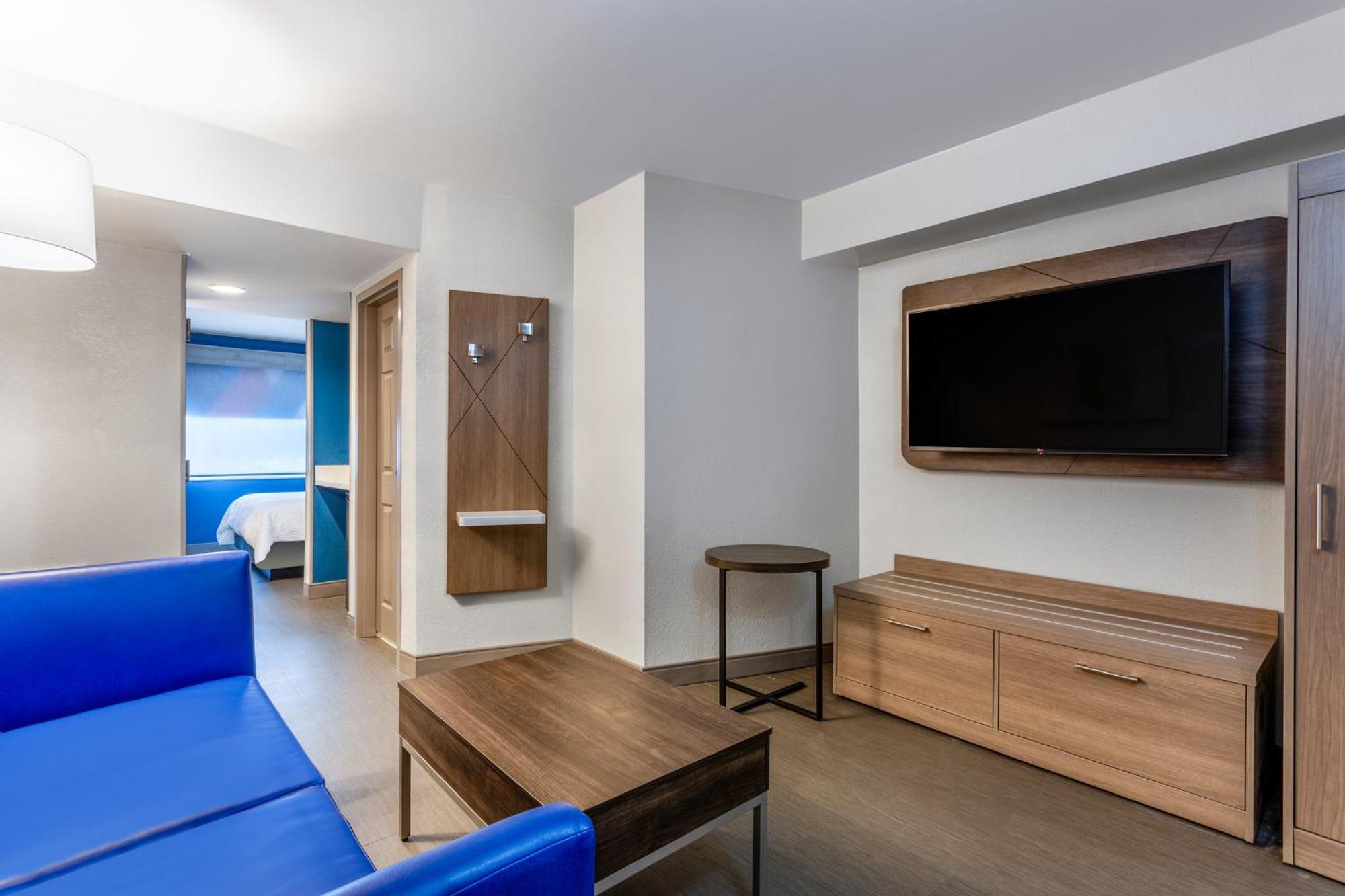 Hotel Express Clearwater East - Icot Center By Ihg 2*