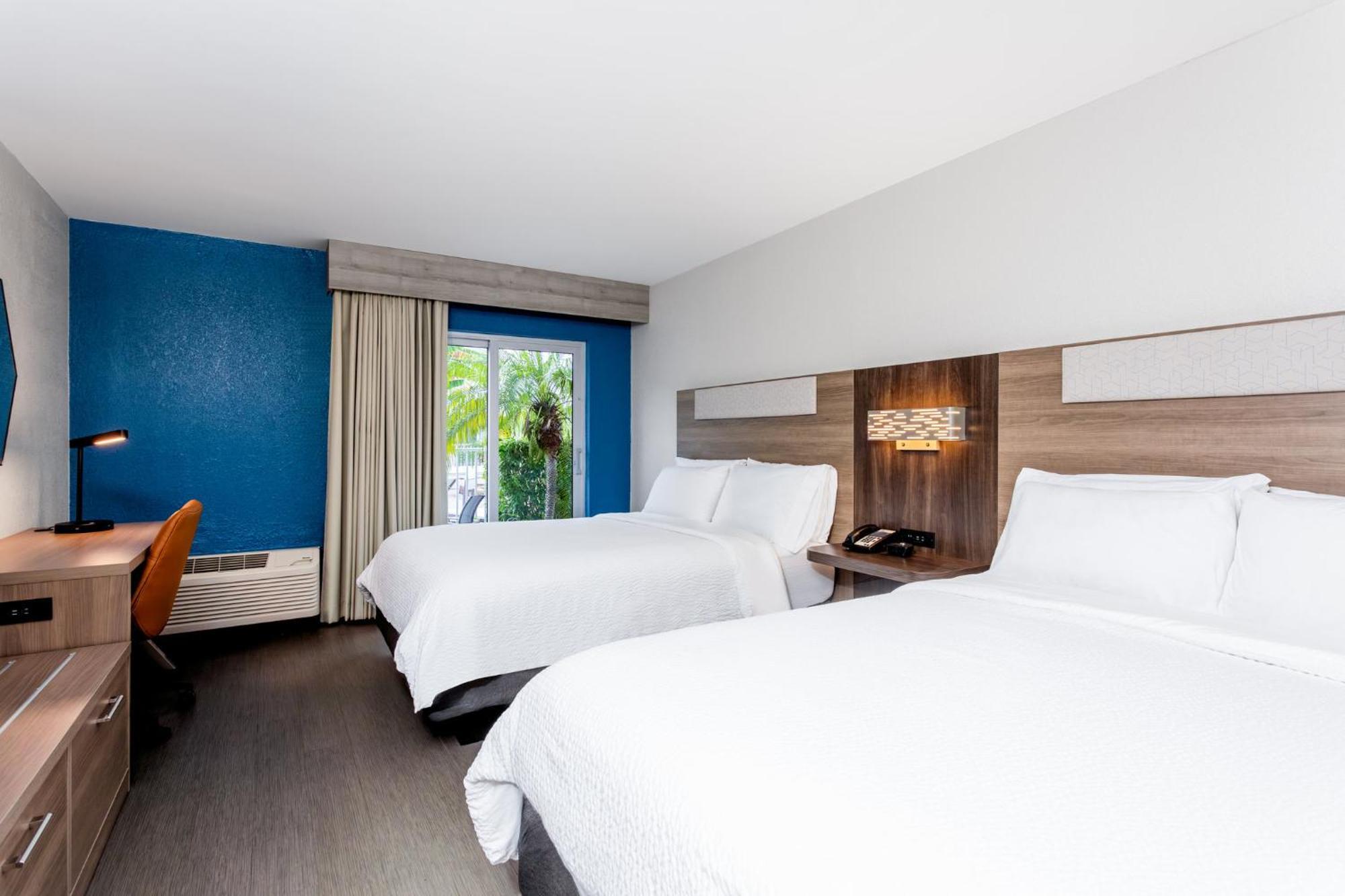 Hotel Express Clearwater East - Icot Center By Ihg Pinellas Park