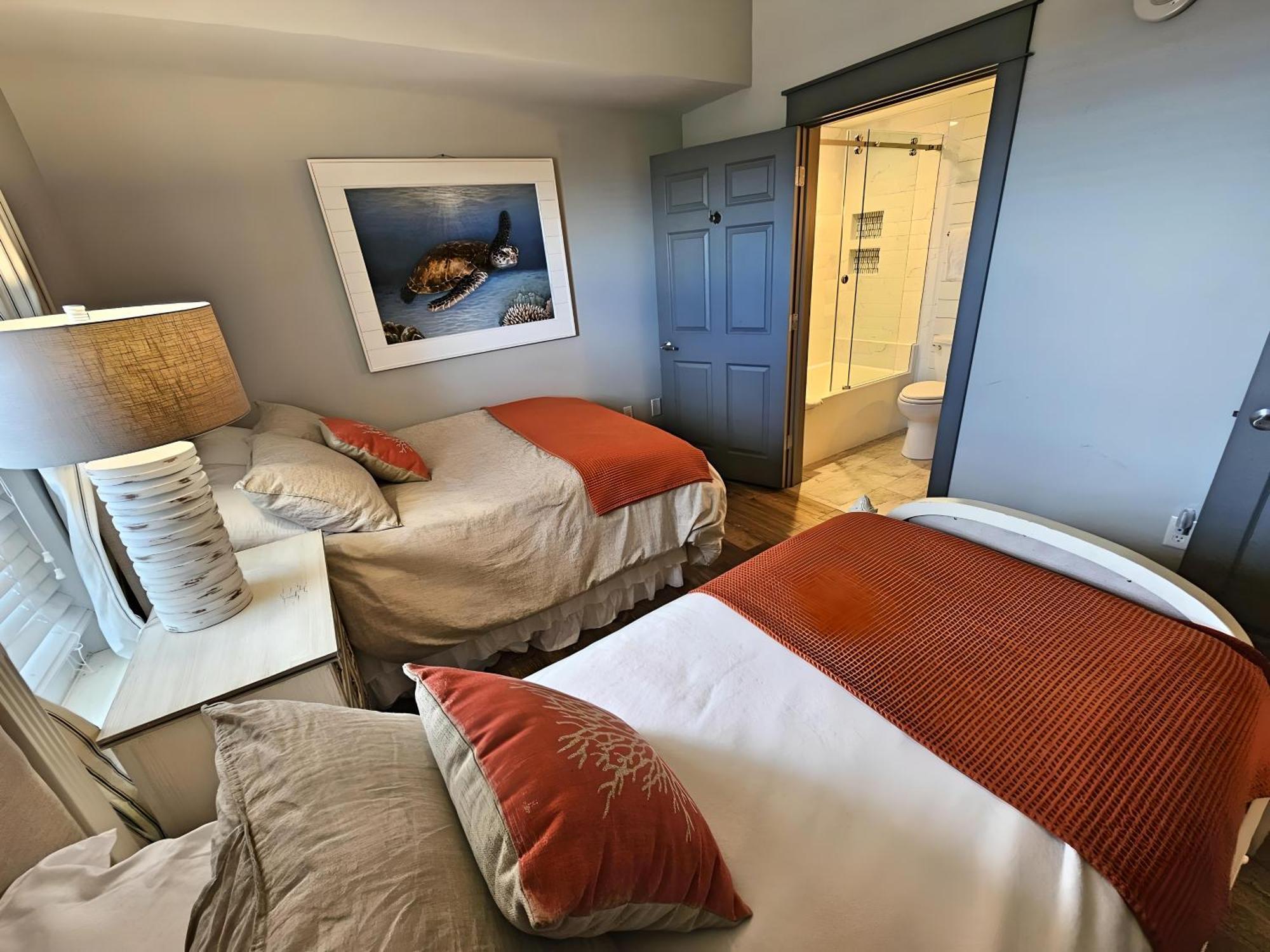 Ariel Dunes 2103 Salty Bull Fabulous Updated Condo! Holiday home Destin