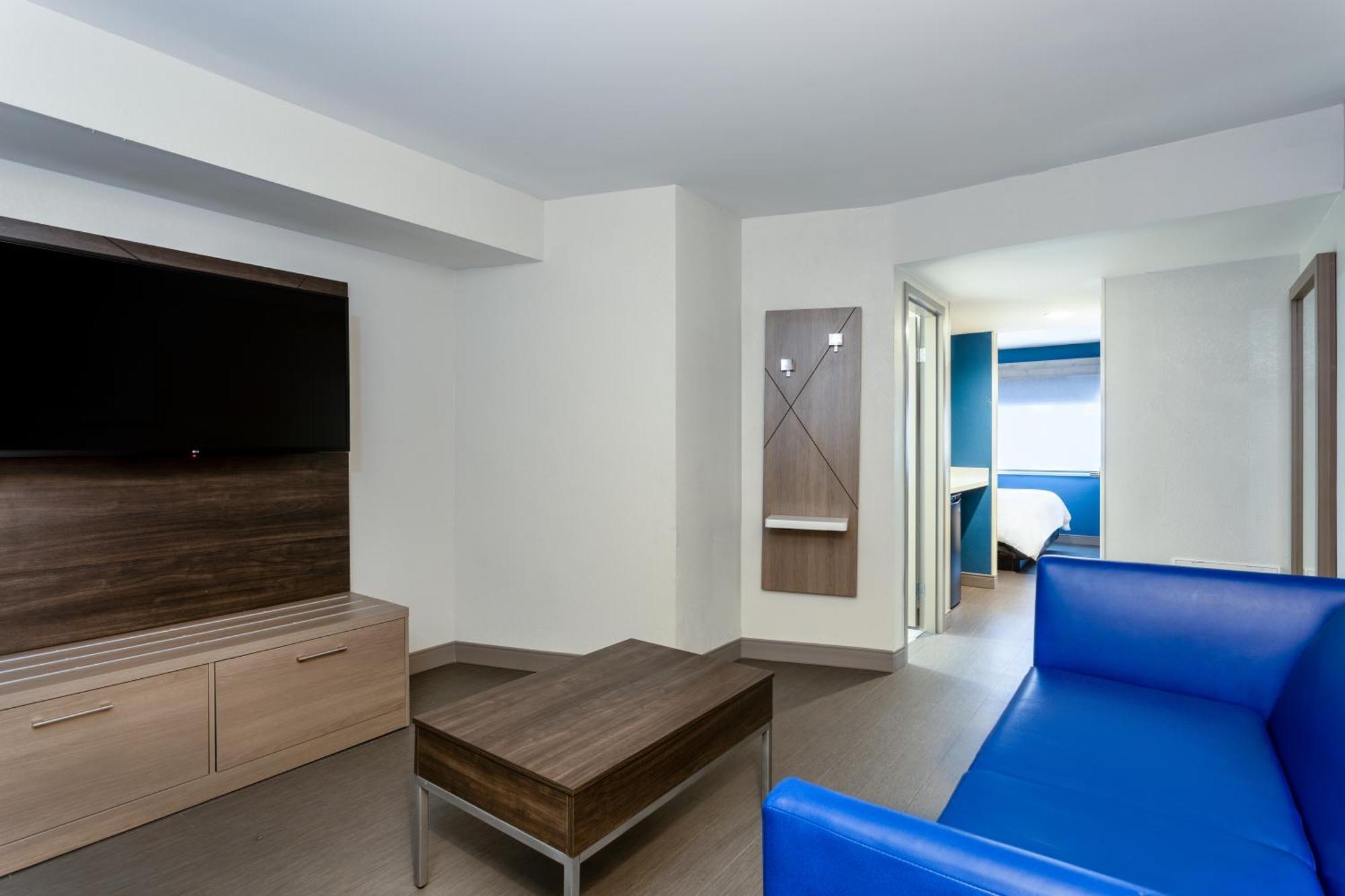 Express Clearwater East - Icot Center By Ihg Hotel 2*