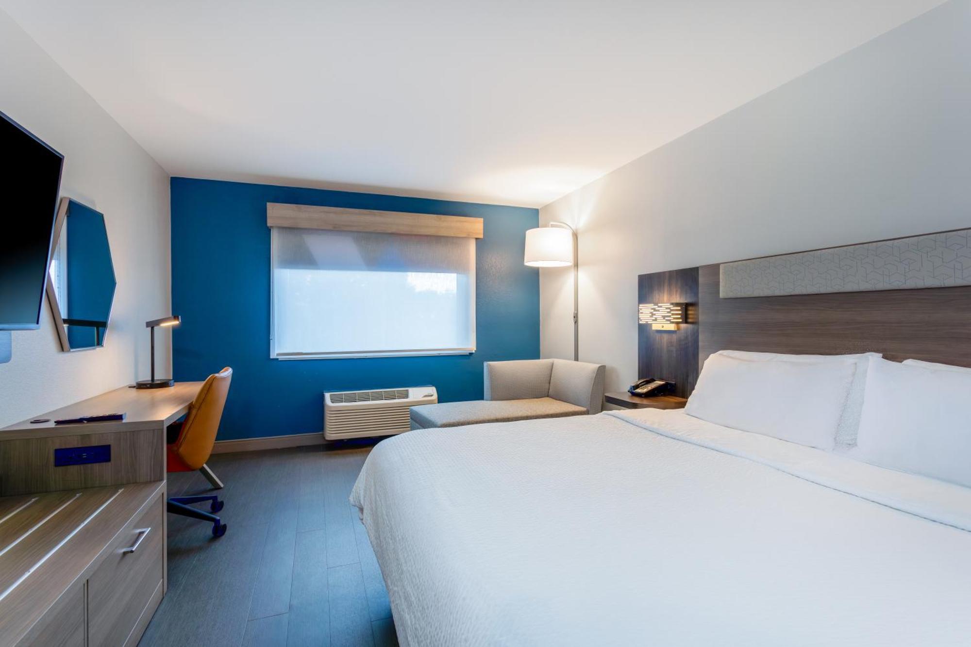 Express Clearwater East - Icot Center By Ihg
