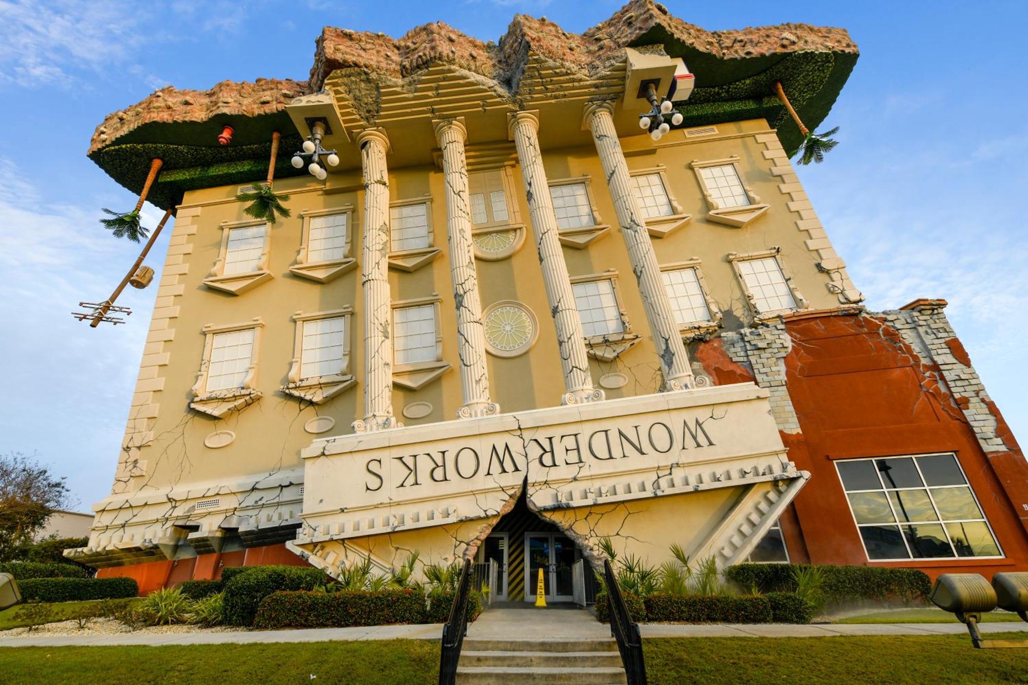 Holiday home Laketown Wharf #1117 By Book That Panama City Beach