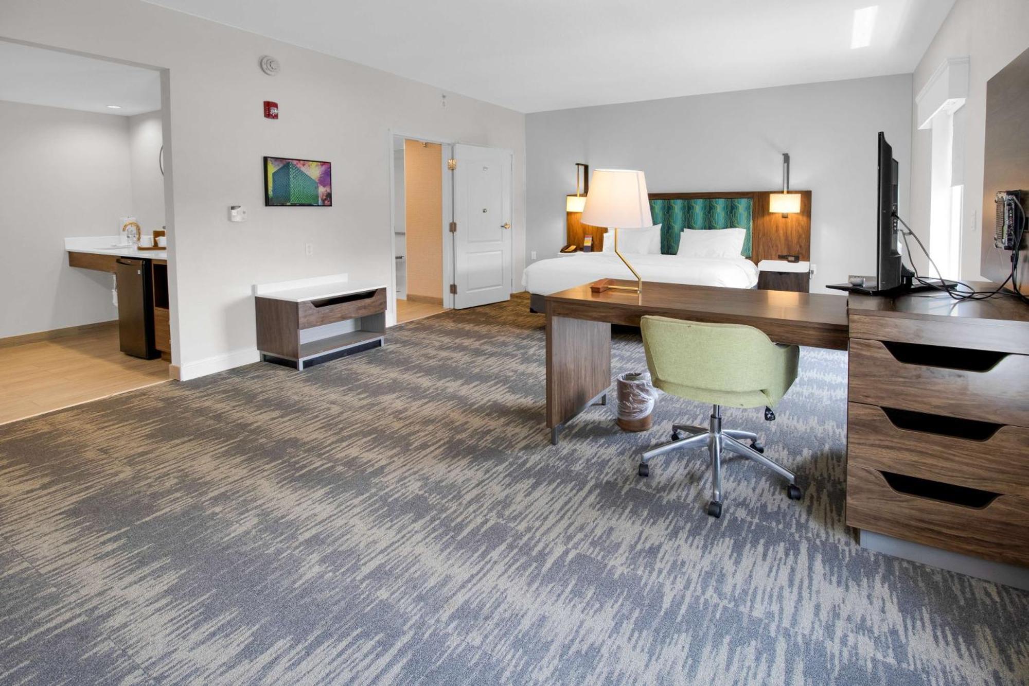 Hotel Hampton & / Bradenton - Airport 3*