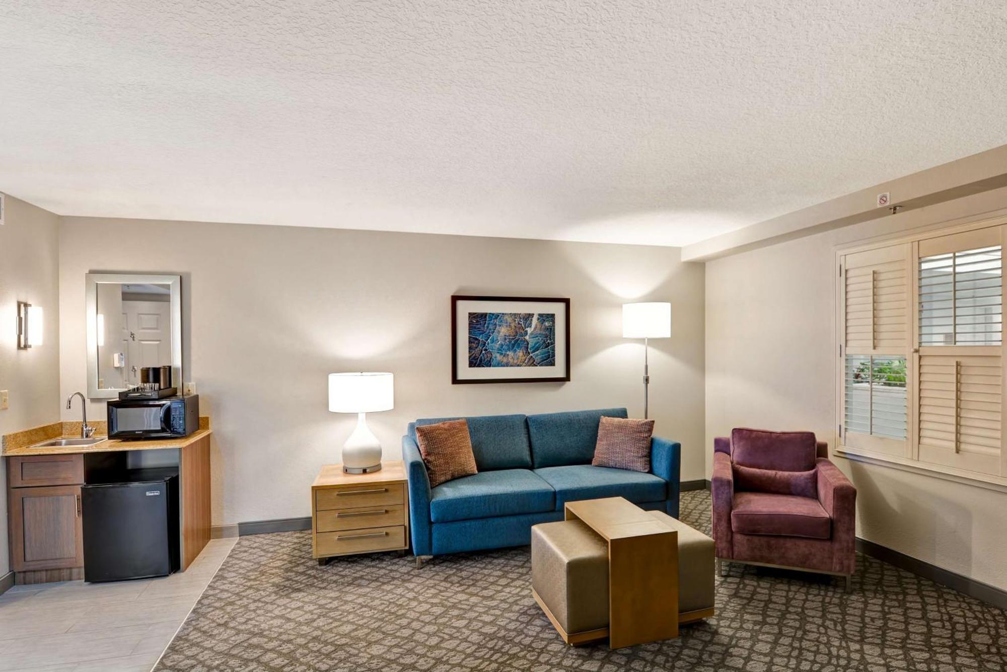 Hotel Embassy By Hilton Downtown Orlando