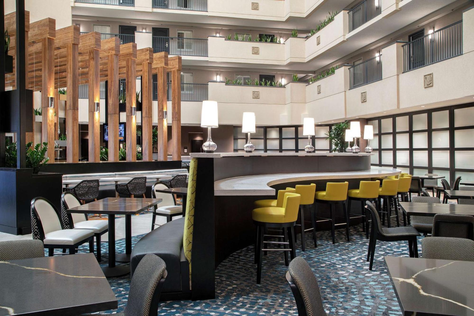 Hotel Embassy By Hilton Airport Orlando