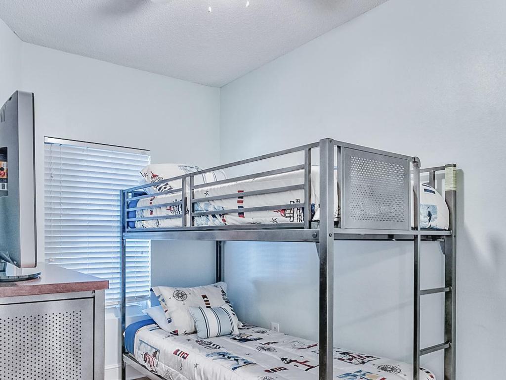 Majestic 505 With Reserved Parking On 3rd Floor Walk-over * Panama City Beach