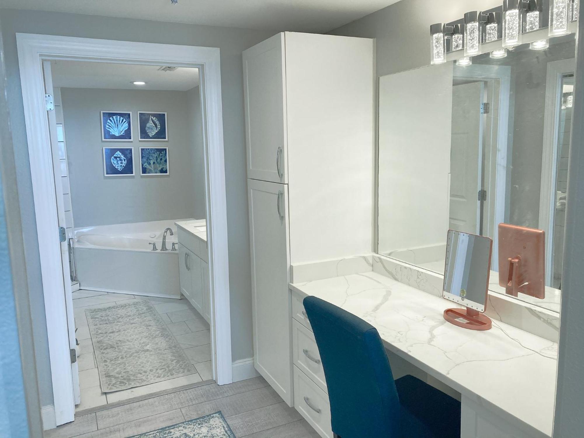Majestic 505 With Reserved Parking On 3rd Floor Walk-over *