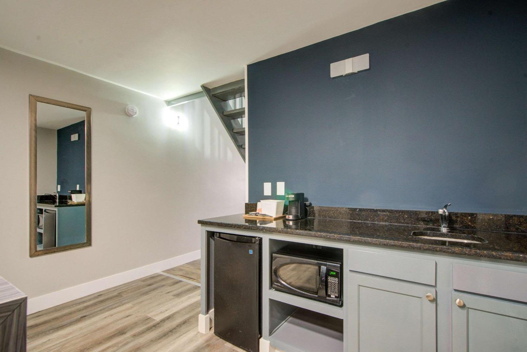 Clarion Pointe Tampa-brandon Near Fairgrounds And Casino Hotel Tampa