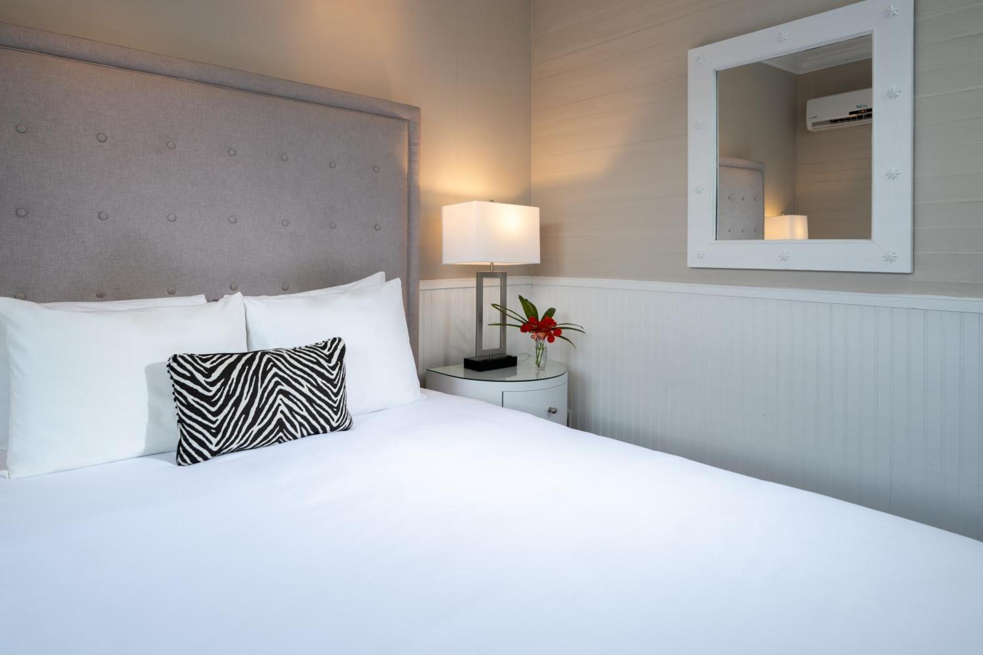 Alexander's Guesthouse-adult Exclusive, Lgbtq Friendly