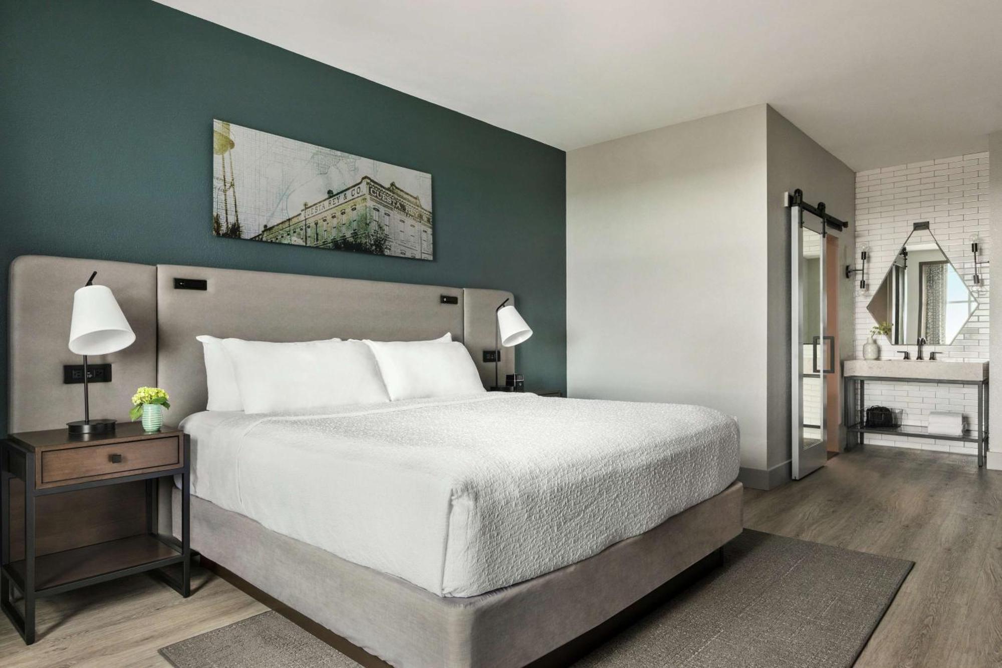 Hotel Alba Tampa, Tapestry Collection By Hilton