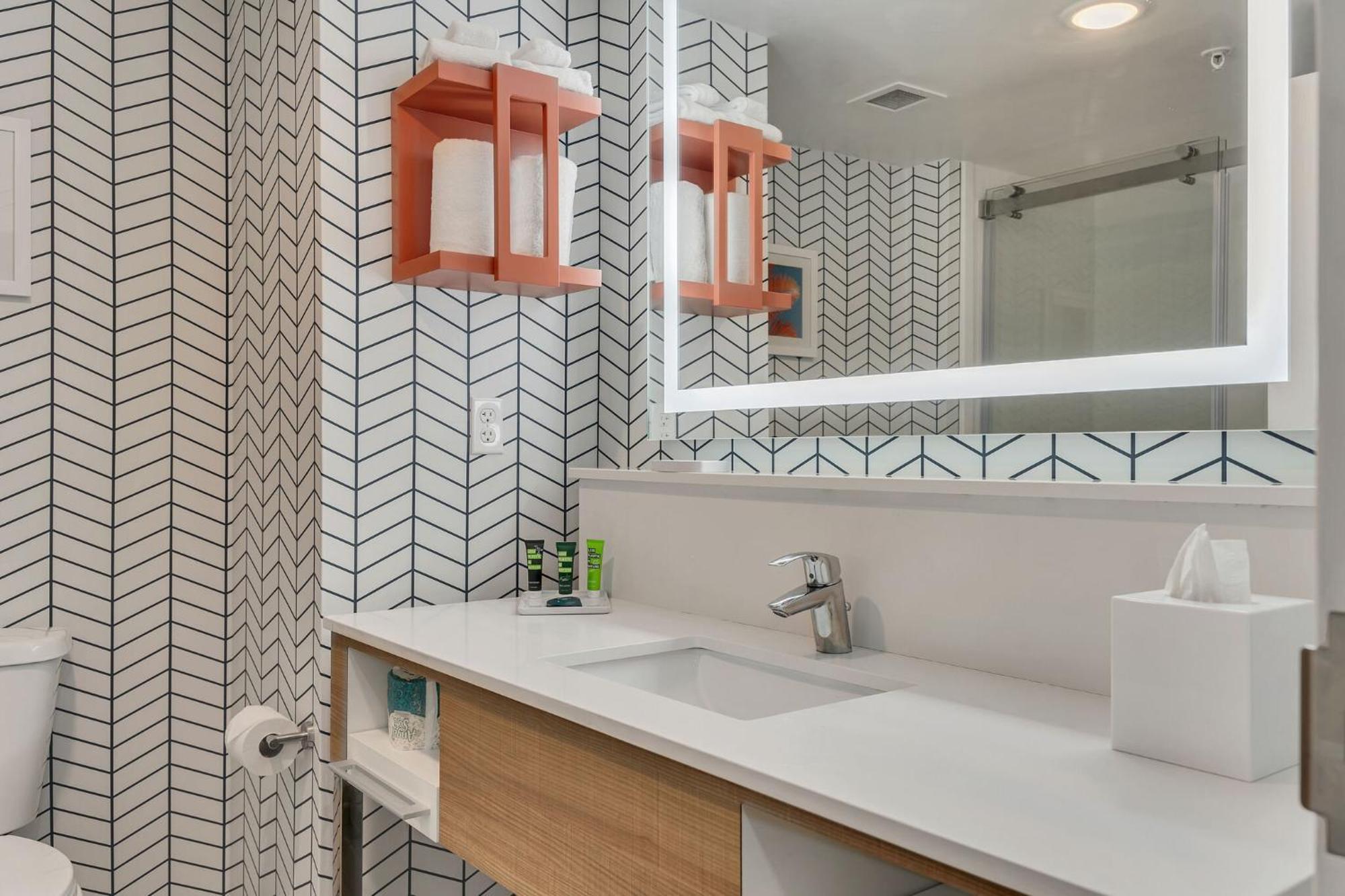 Express & Destin - Miramar By Ihg 3*