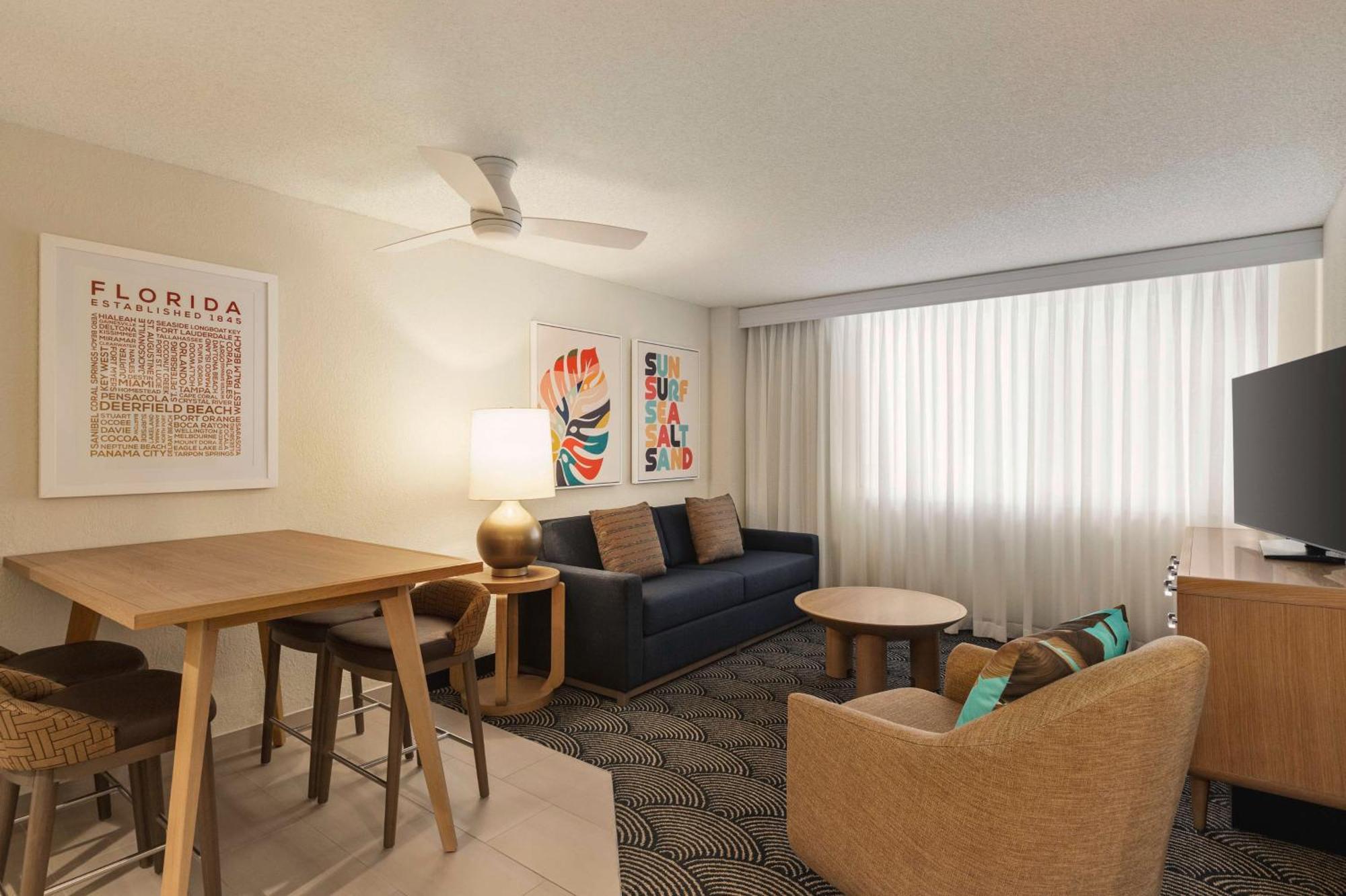 Embassy By Hilton Deerfield & 3* Deerfield Beach
