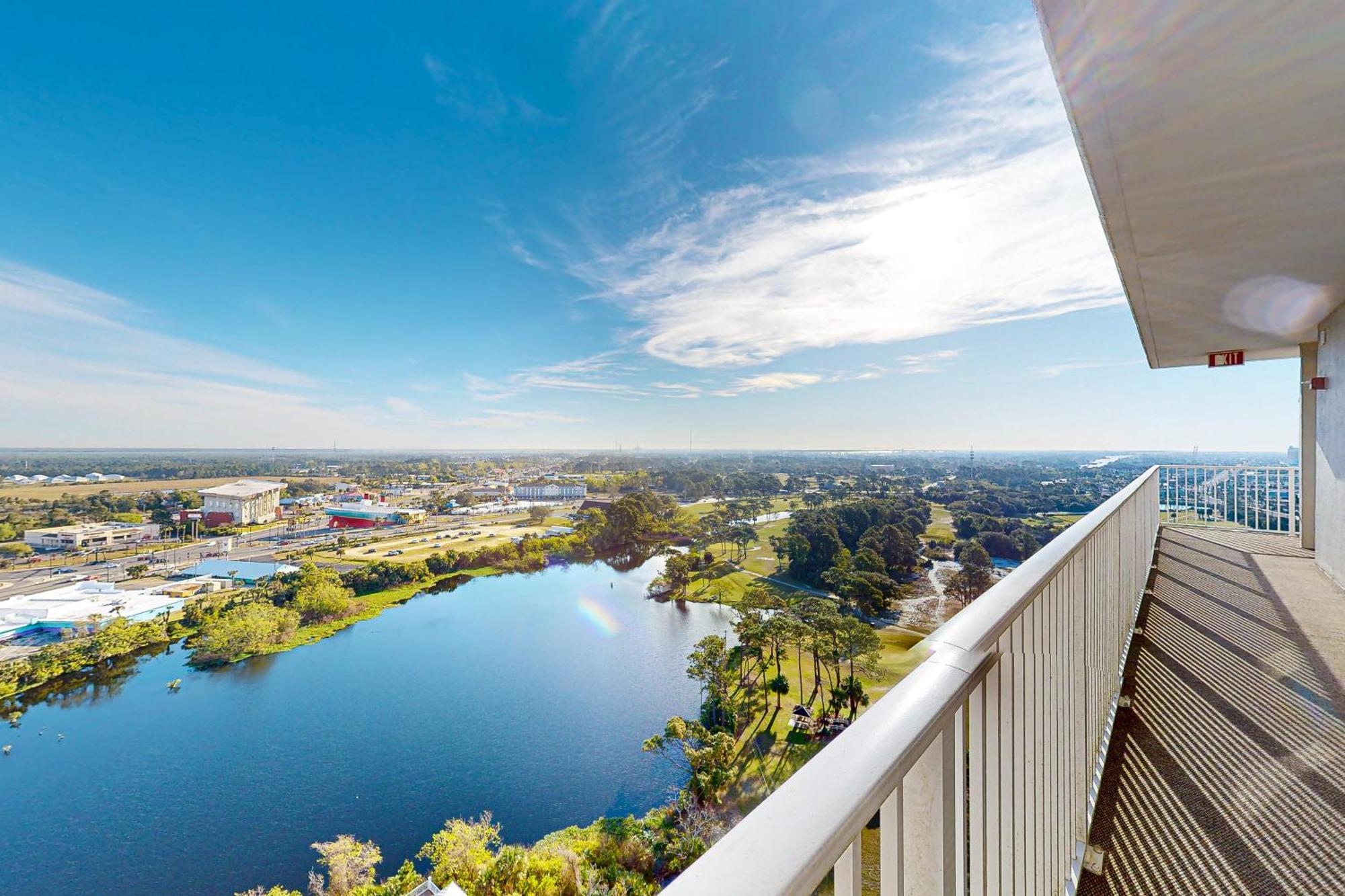 Apartment Laketown Wharf 1703 *