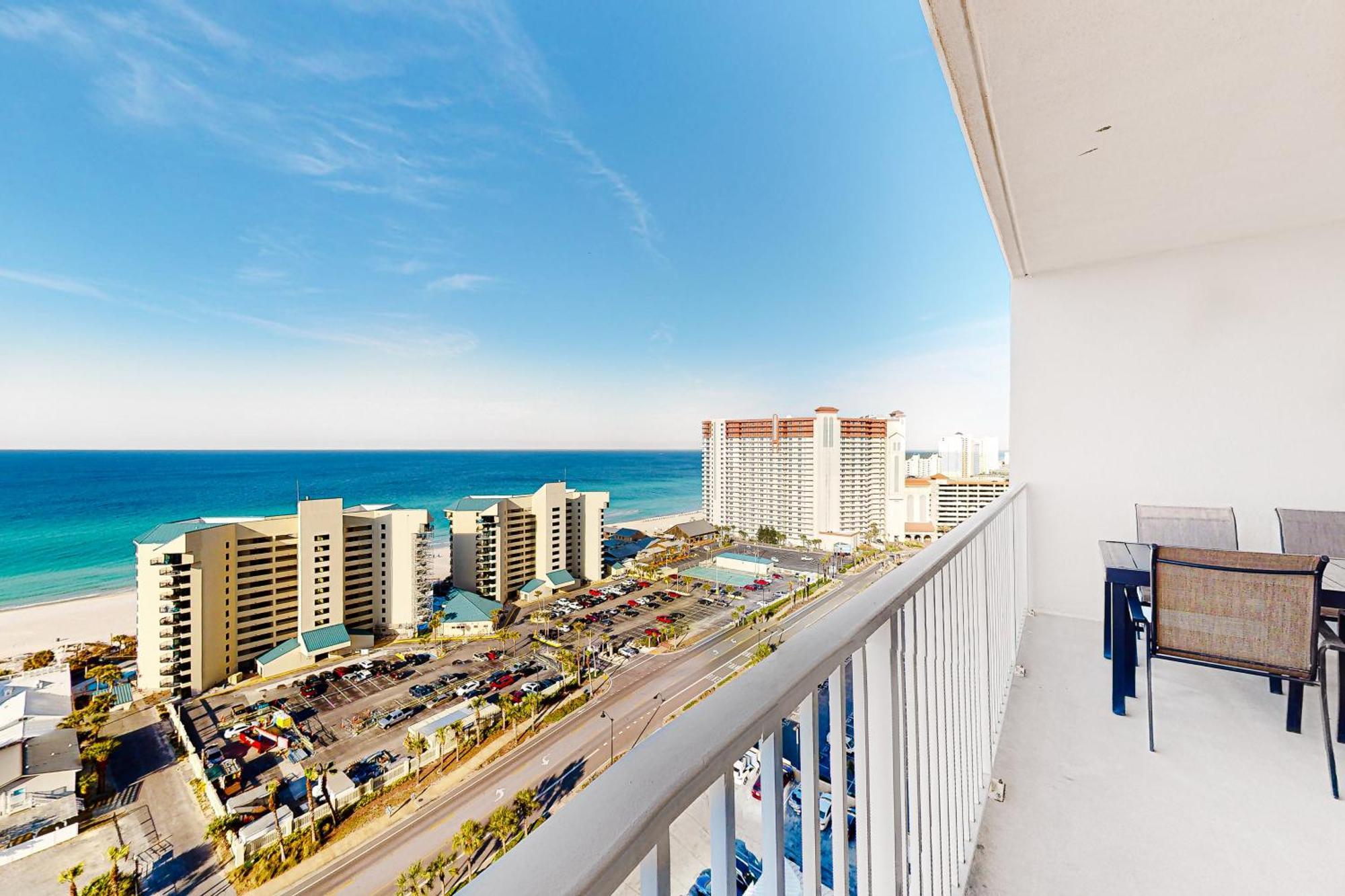 Apartment Laketown Wharf 1703