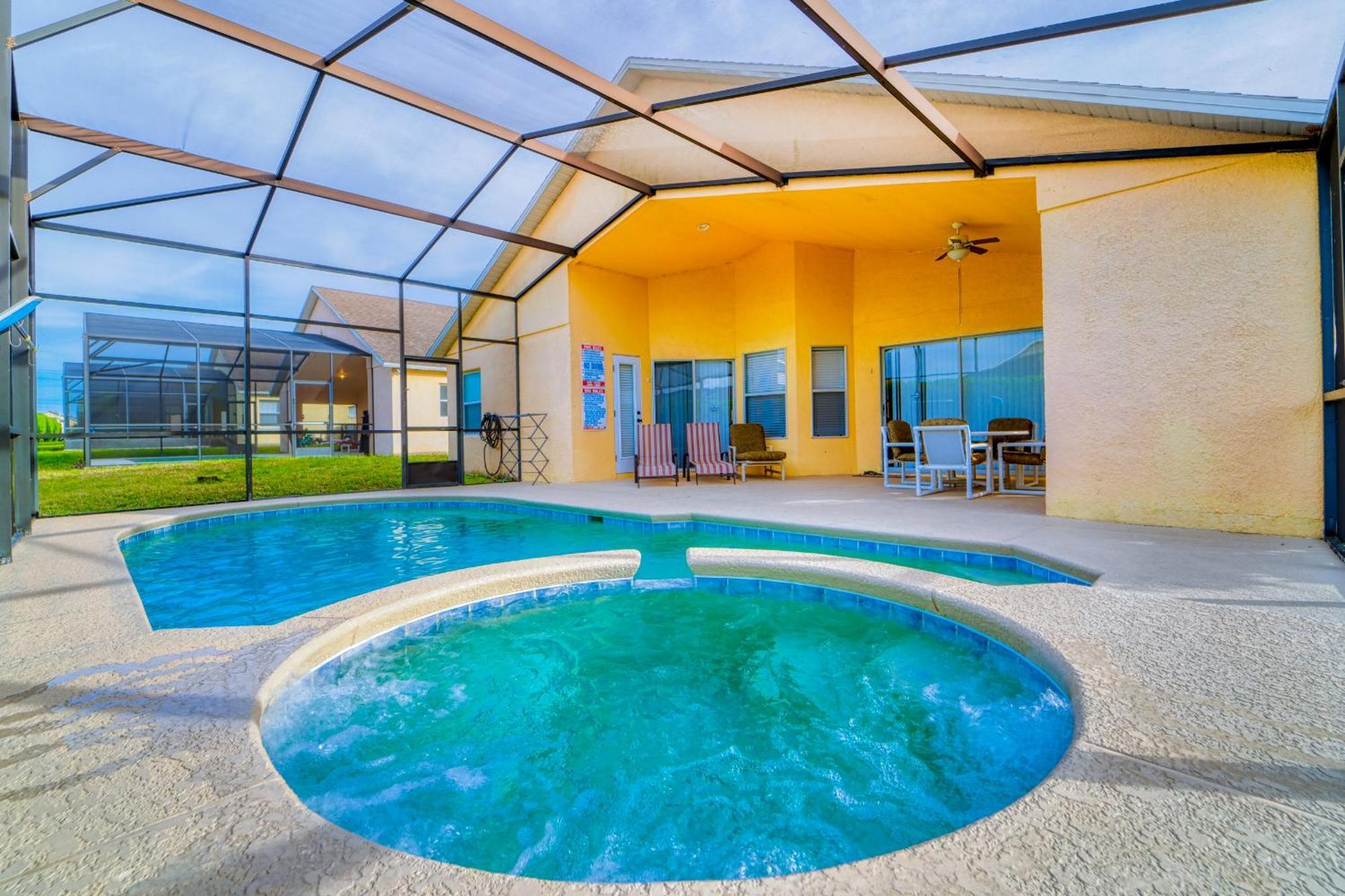 Comfortable Pool With & Games Close To Holiday home *
