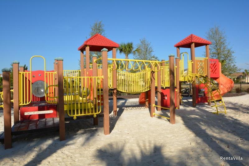 Solterra With Themed Rooms, Private Pool And Amenities Davenport