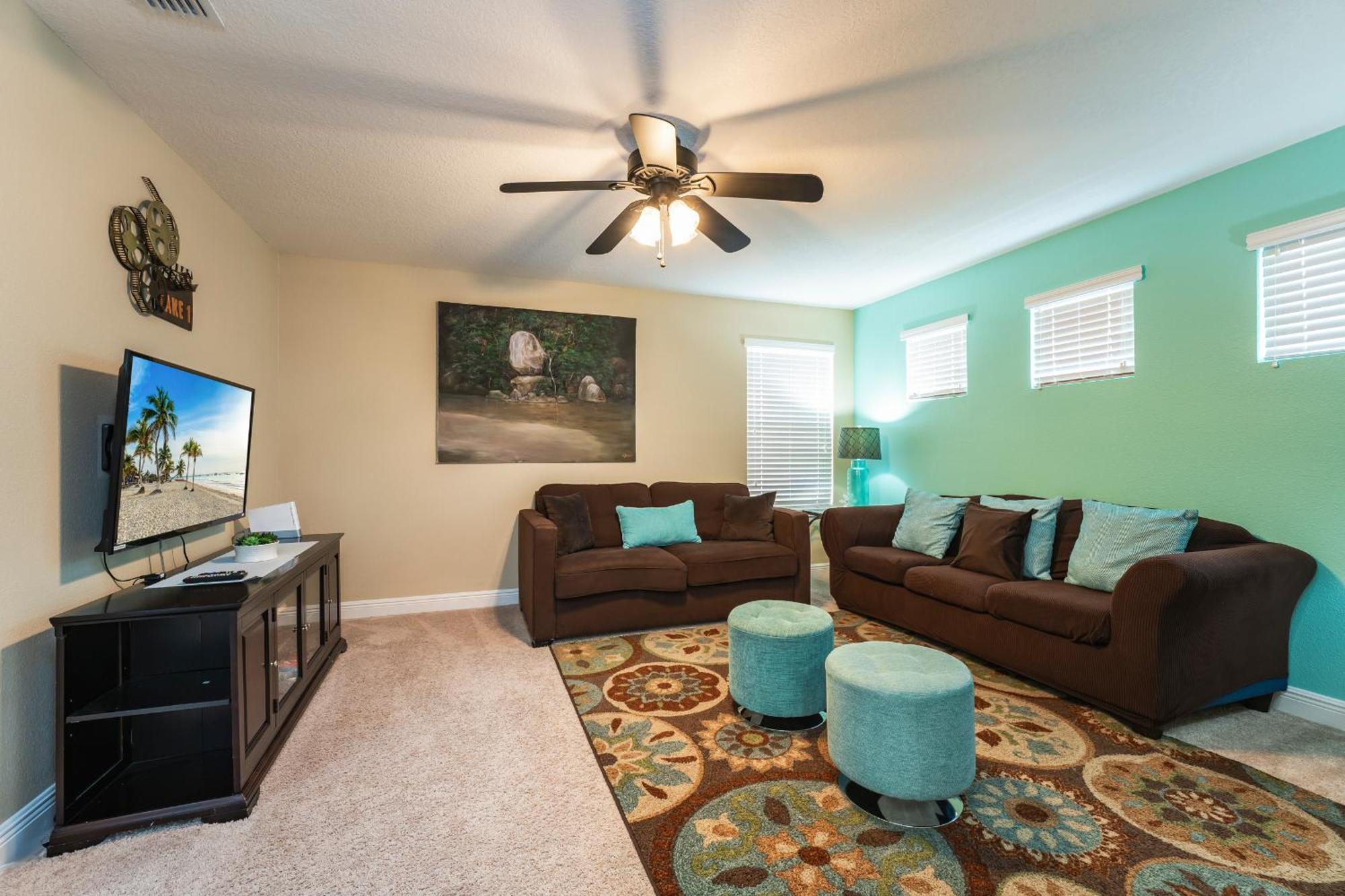 Home, Lakeview, Private Pool Near To