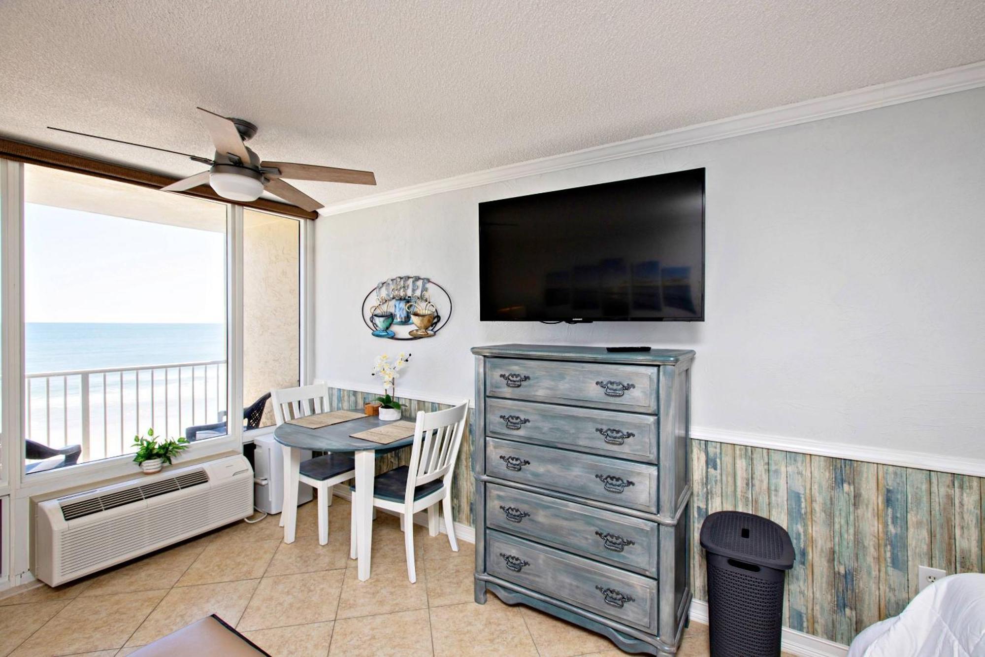 Pirates Cove Unit #407 *