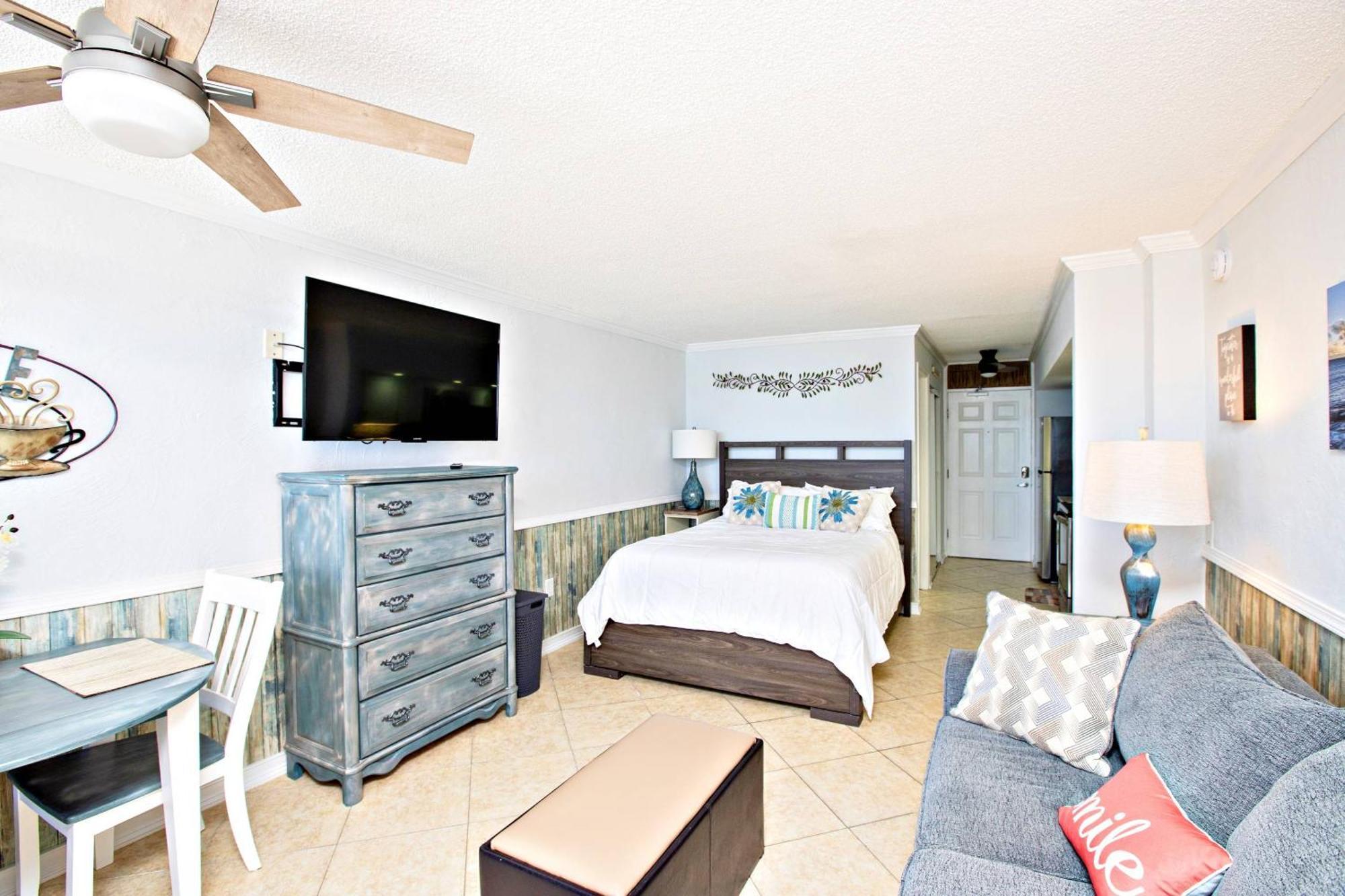 Pirates Cove Unit #407