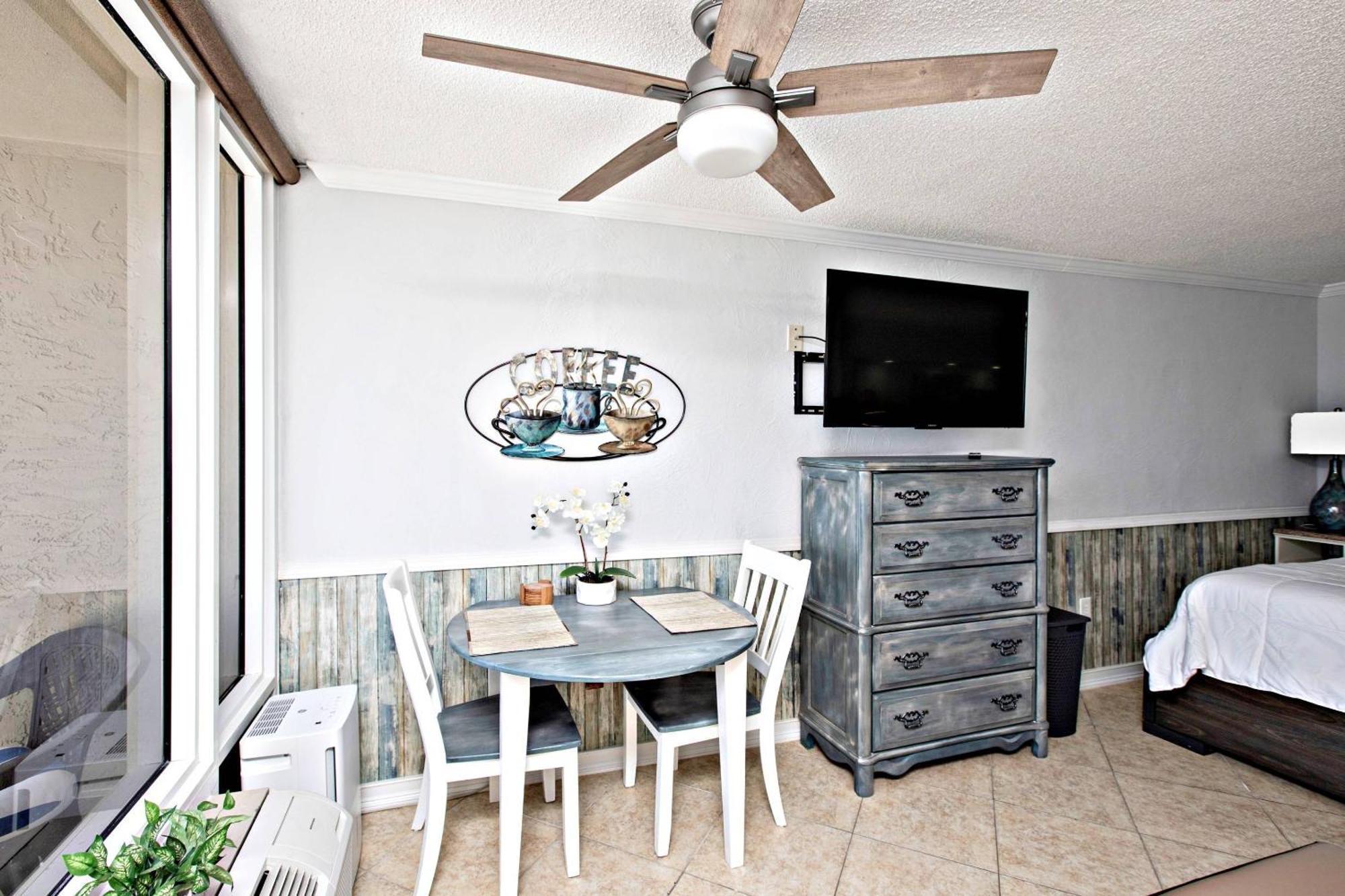 Pirates Cove Unit #407 Holiday home Daytona Beach