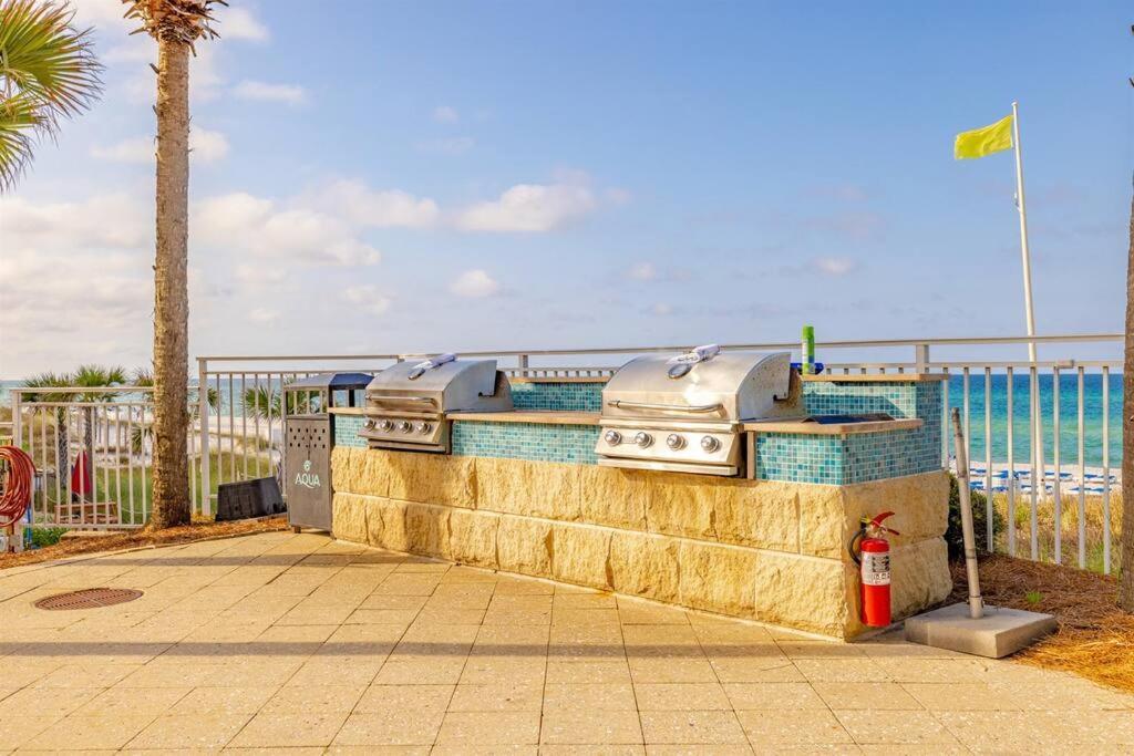 Ocean Blue At 1805 Aqua *