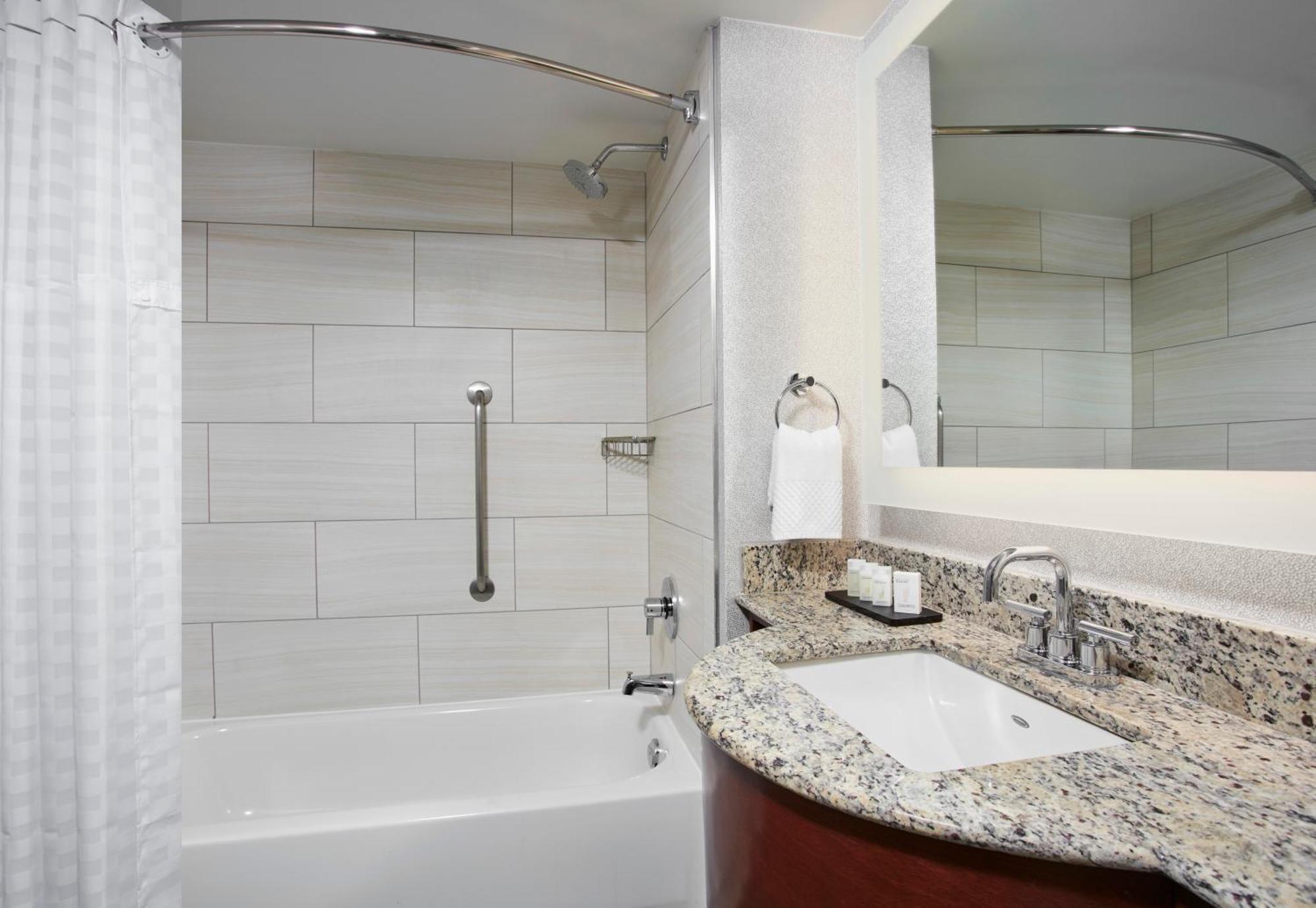 Embassy By Hilton Airport Hotel Orlando