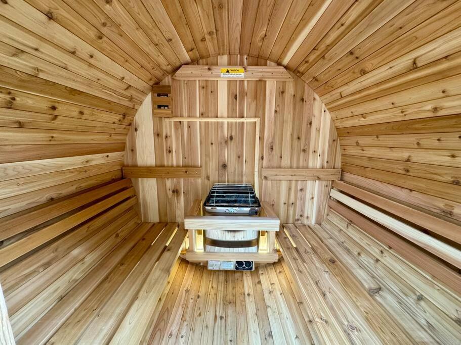 The Butterfly House - With Sauna Sanford