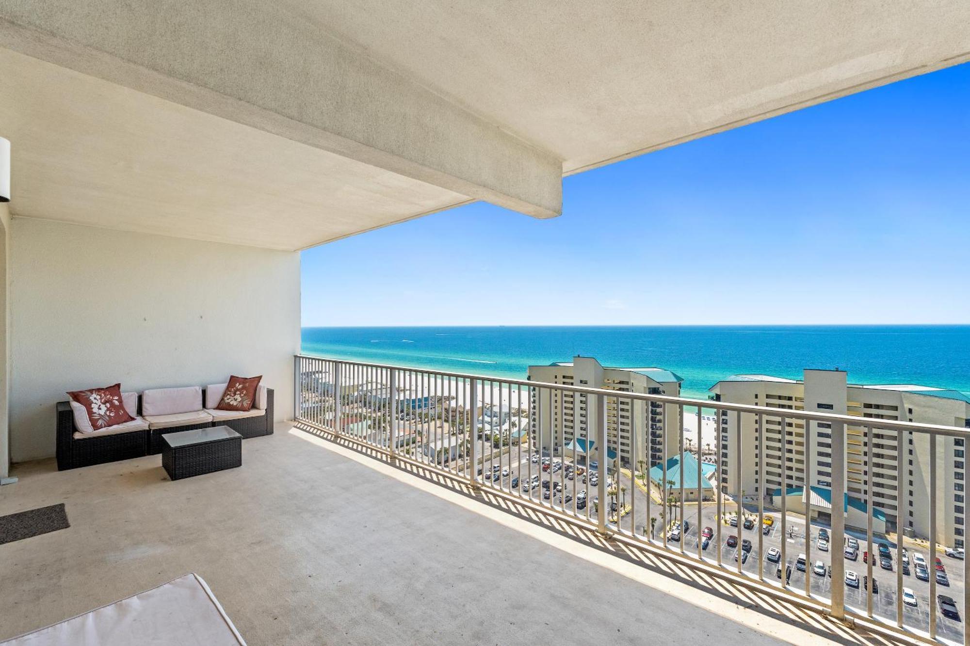 Apartment Laketown Wharf By Panhandle Getaways Panama City Beach