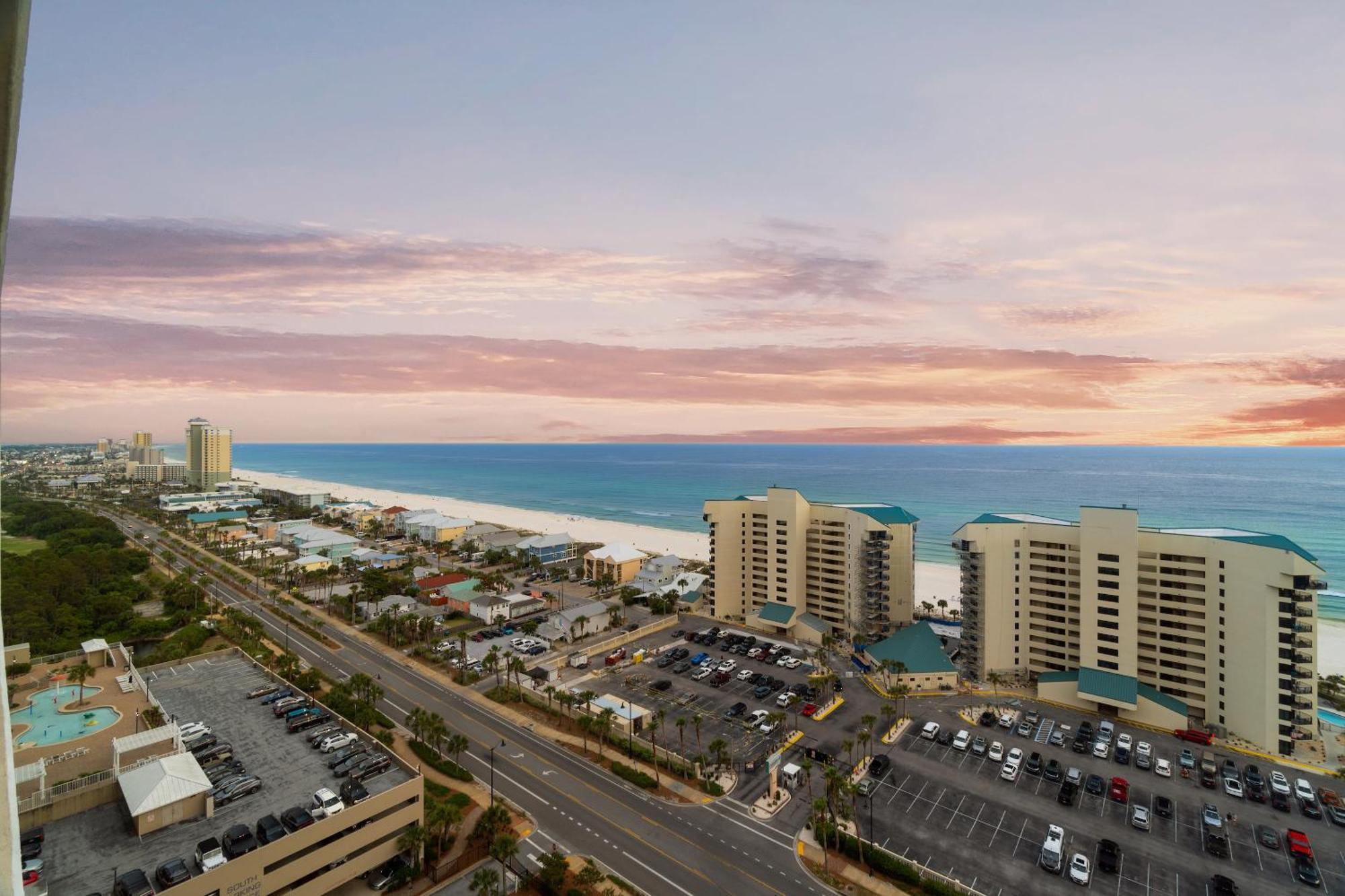 Apartment Laketown Wharf By Panhandle Getaways Panama City Beach