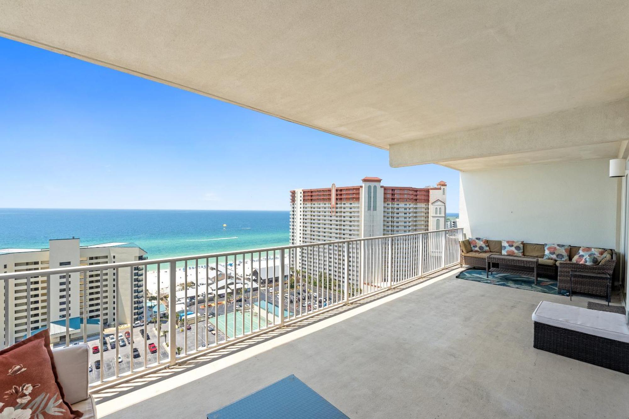 Laketown Wharf By Panhandle Getaways