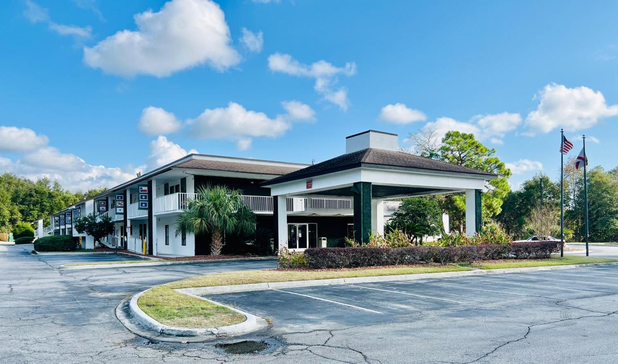 Quality At Eglin Afb Inn 2*