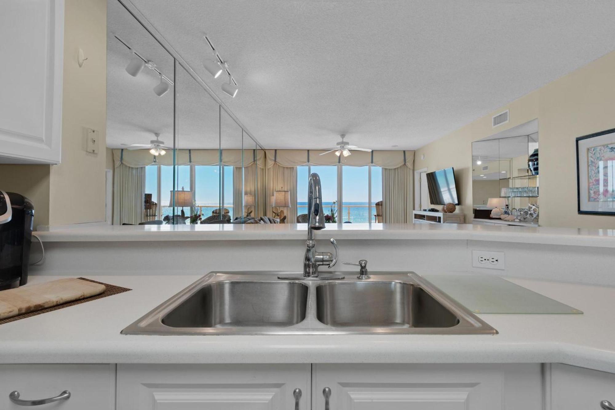 Apartment Sterling Sands 209