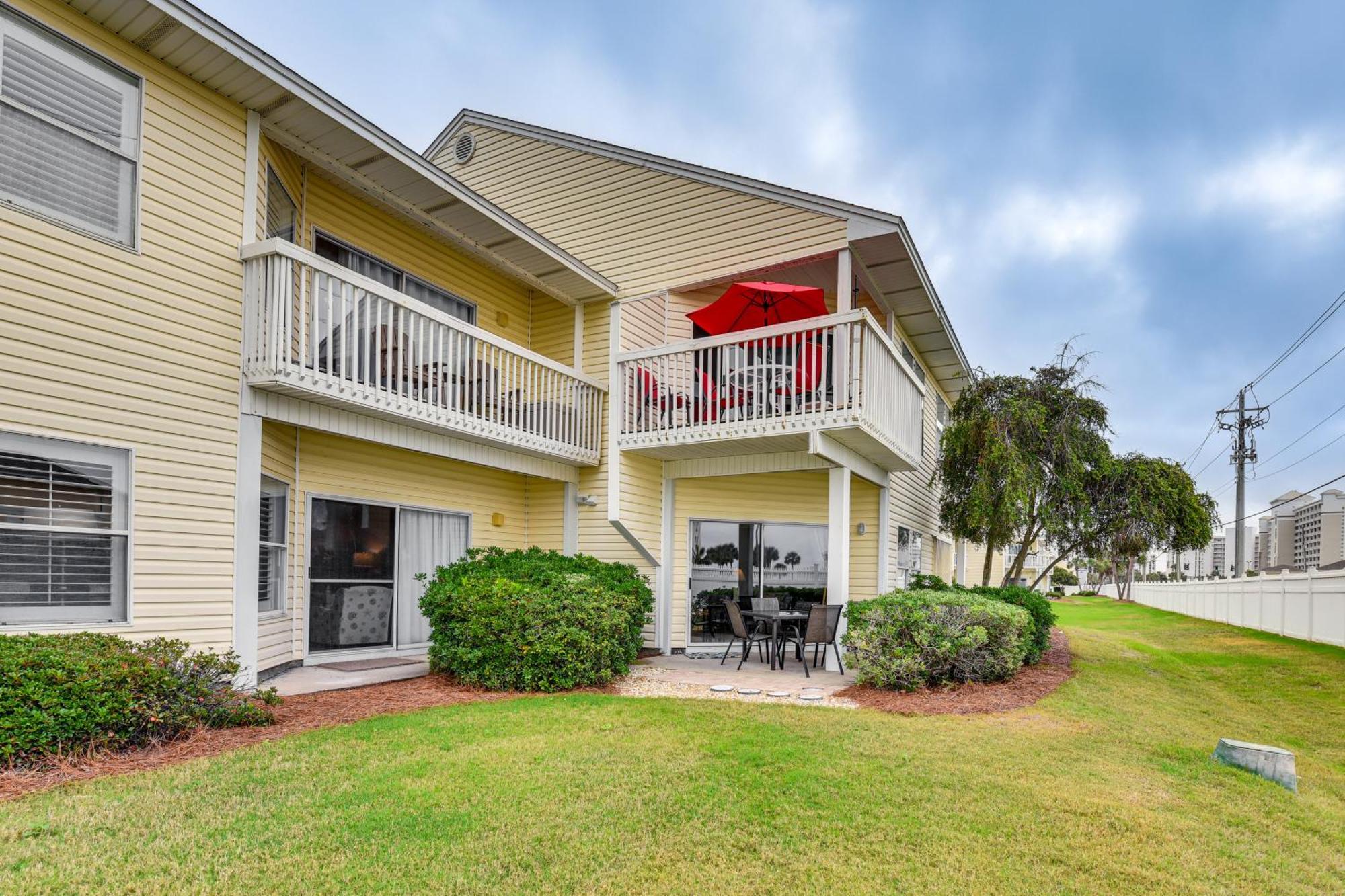 With Community Pools And Access! * Destin