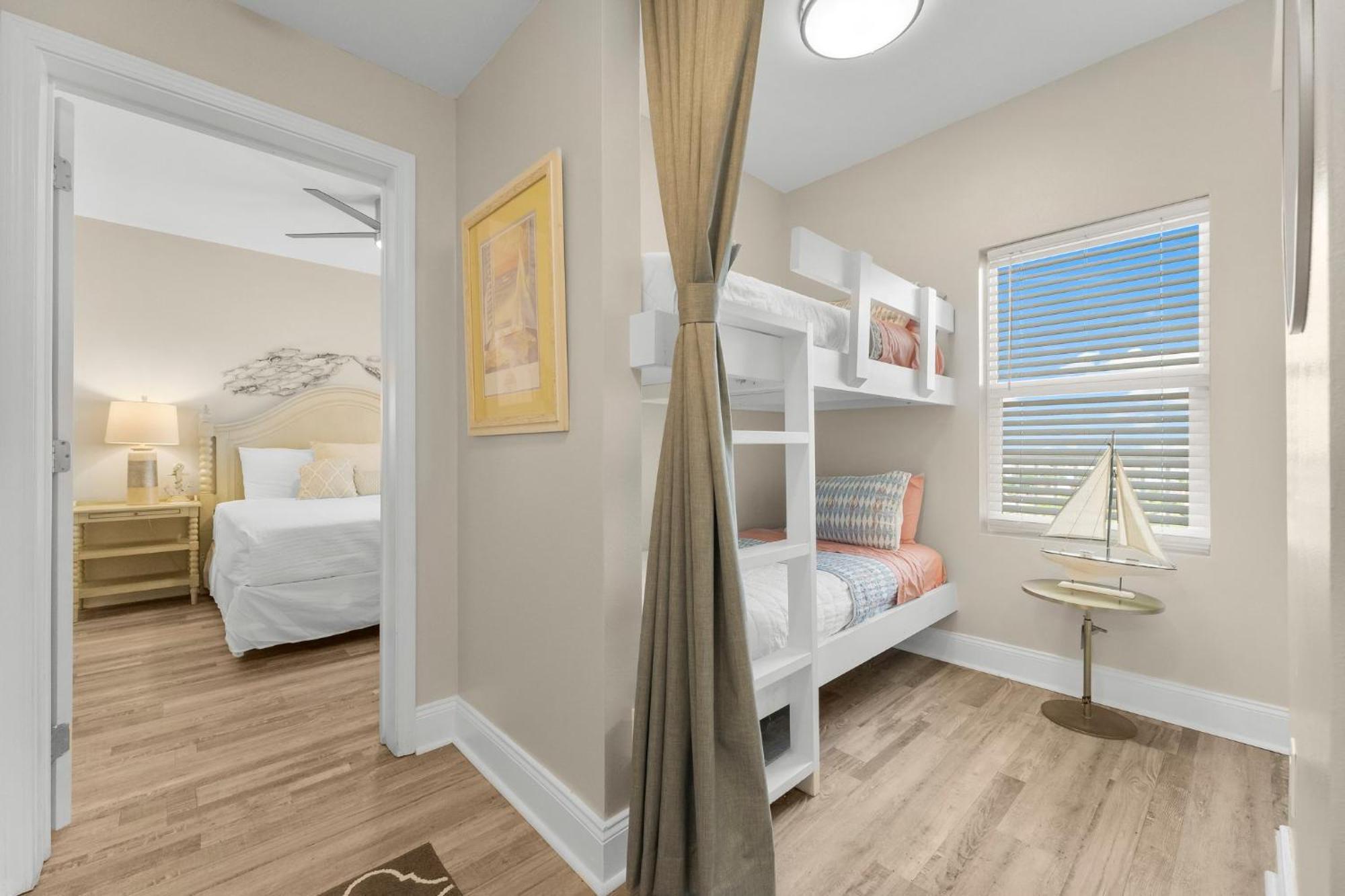 Apartment Laketown Wharf 0924 Panama City Beach