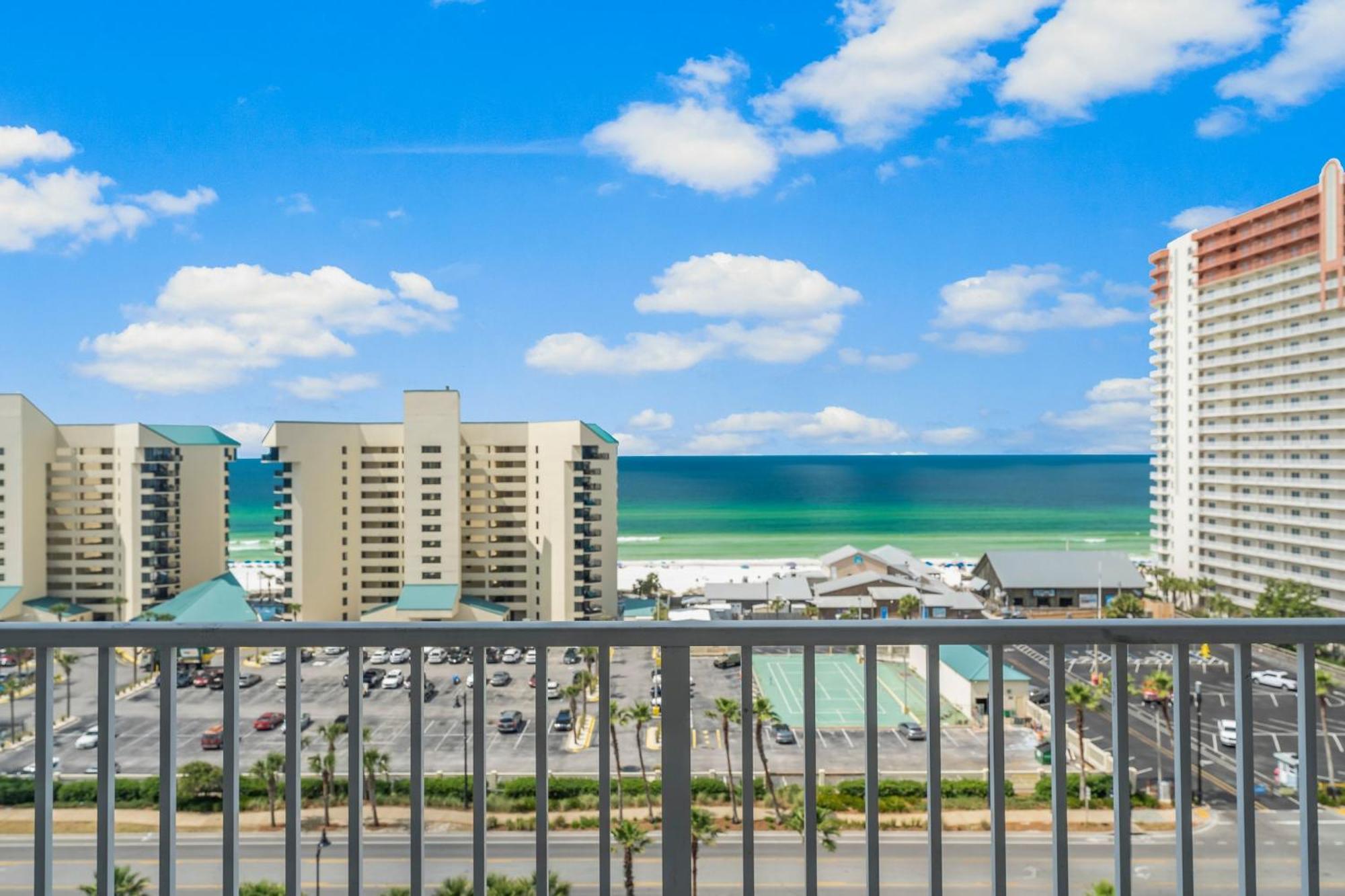 Laketown Wharf 0924 Apartment