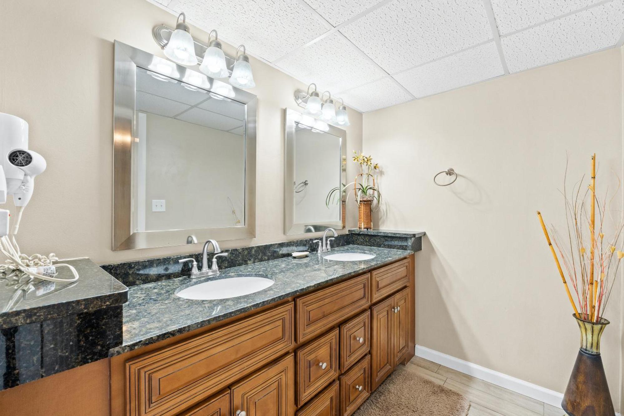 Long By Panhandle Getaways Apartment