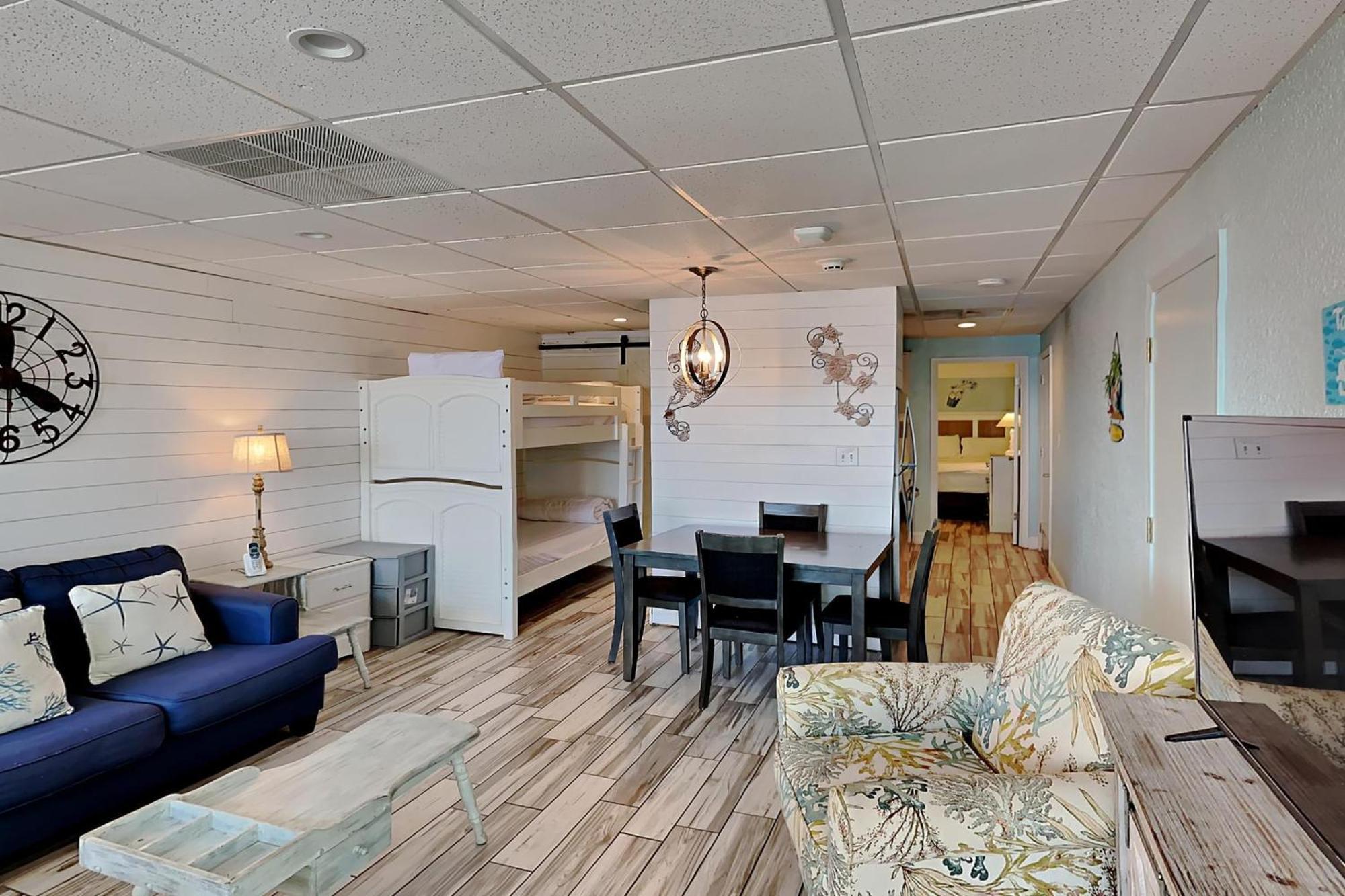 Continental 220 Apartment Panama City Beach
