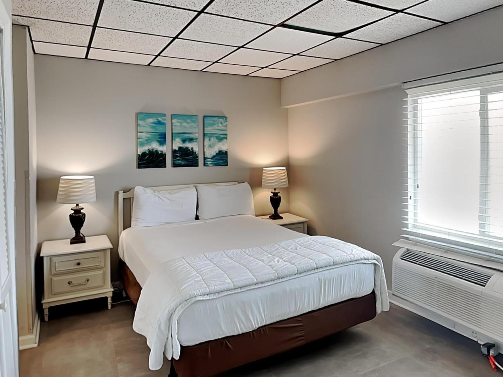 Continental 220 * Panama City Beach