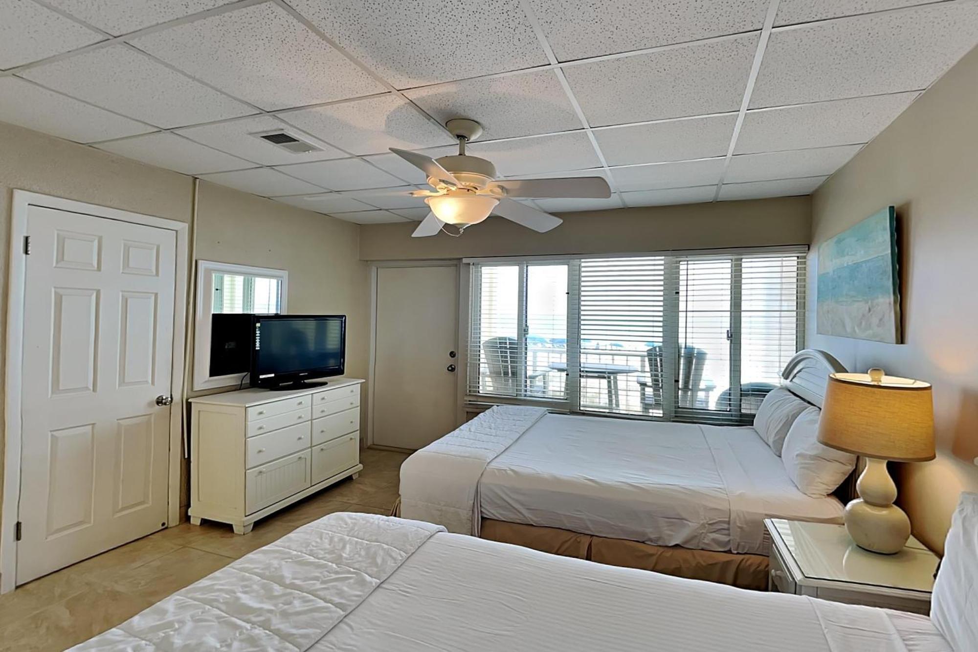 Continental 220 * Panama City Beach