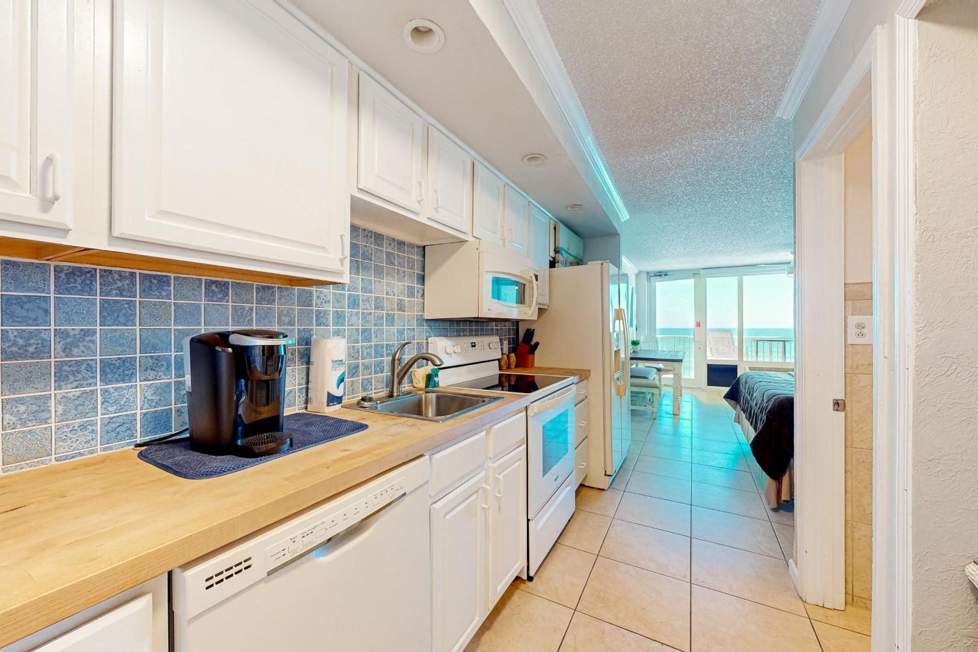 Sunshine & Oceanfront Serenity * Daytona Beach Shores