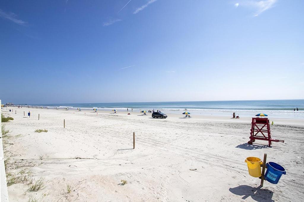 Seabliss, Oceanfront 1st Floor Cozy Apartment *