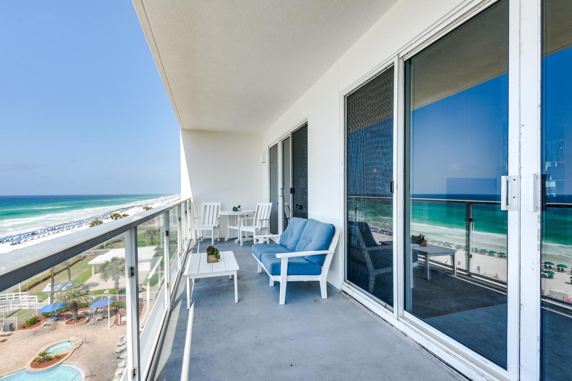 Oceanfront With Pool And Access Apartment *