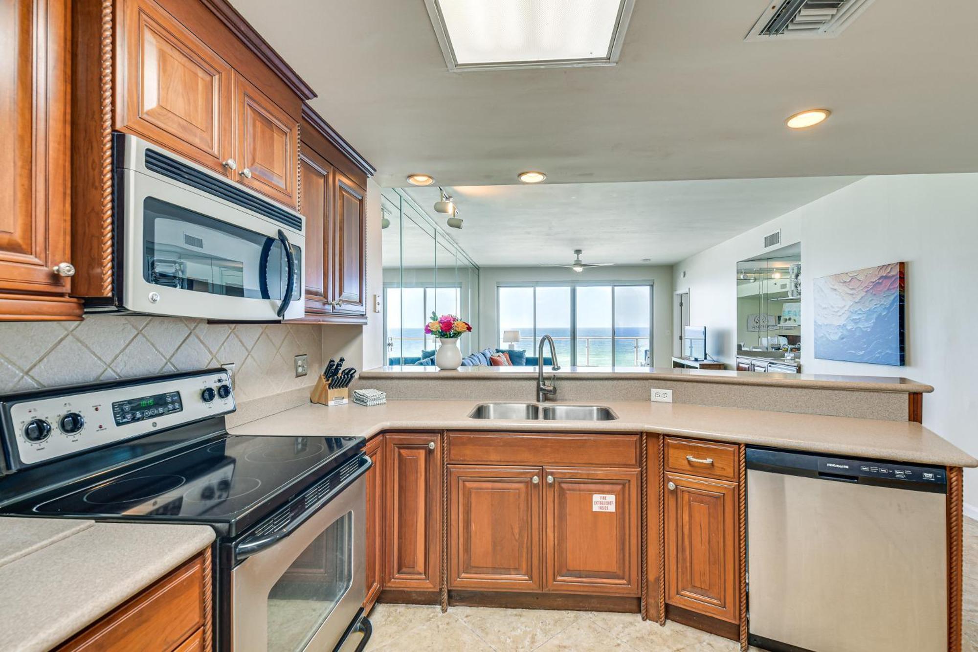 Oceanfront With Pool And Access *