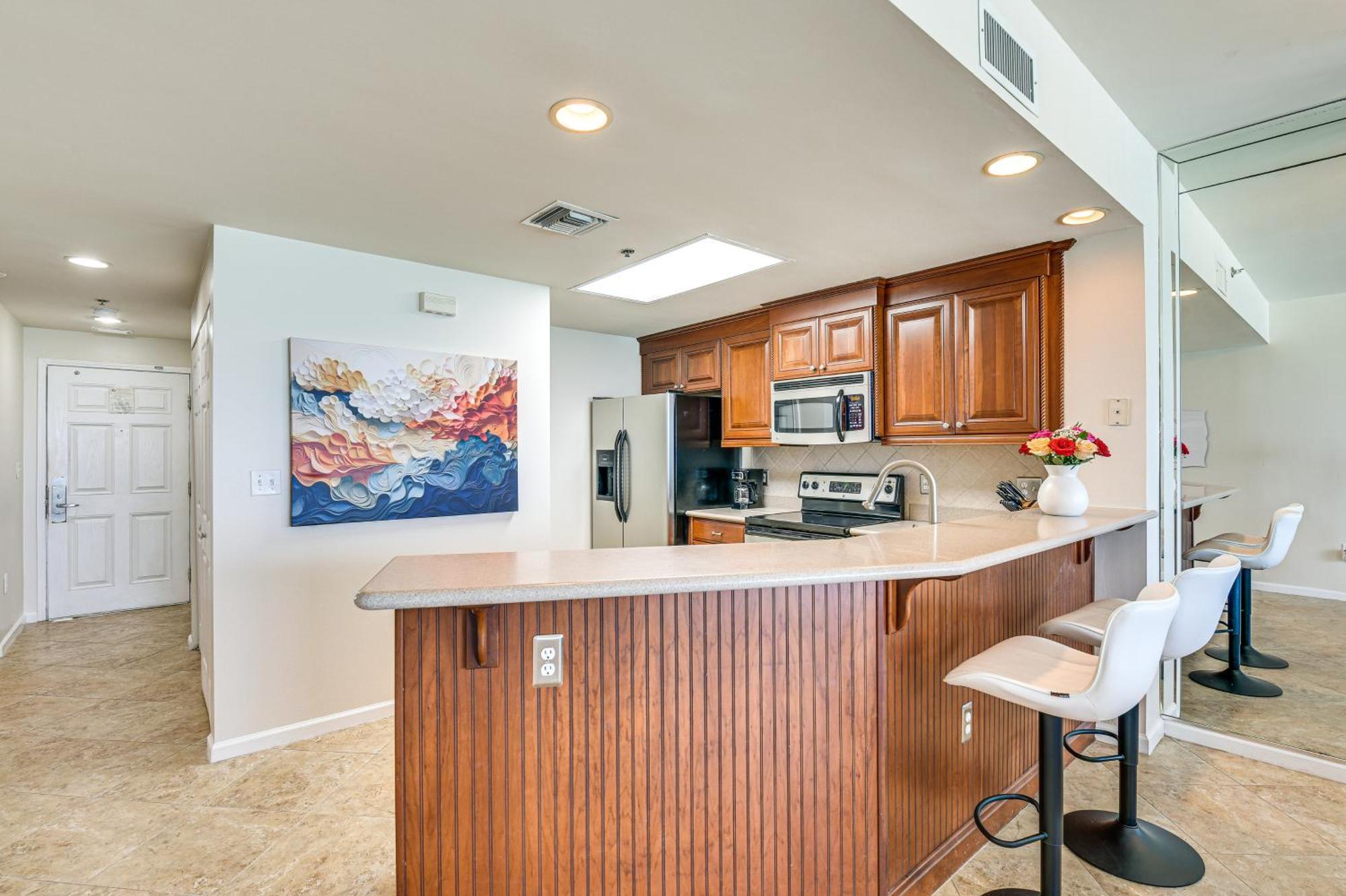 Oceanfront With Pool And Access Apartment