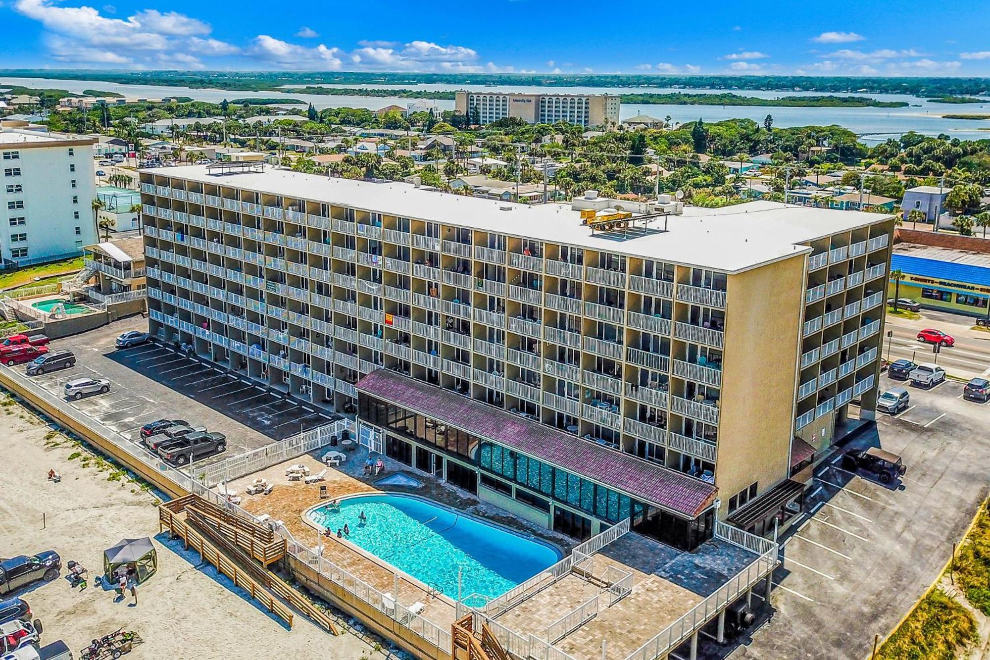Sunshine & Oceanfront Serenity * Daytona Beach Shores