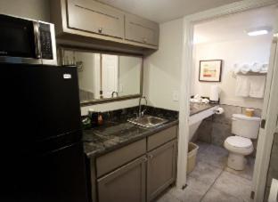 At Home Inn - Pensacola Motel 2*