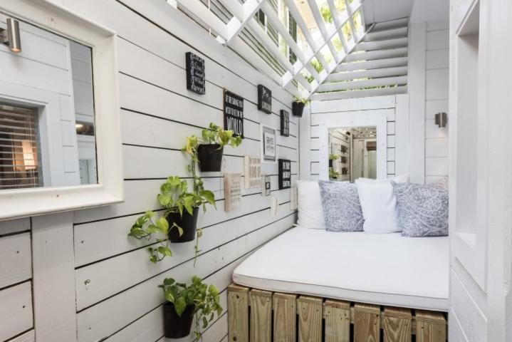 Bed & Breakfast Alexander's Guesthouse-adult Exclusive, Lgbtq Friendly Key West