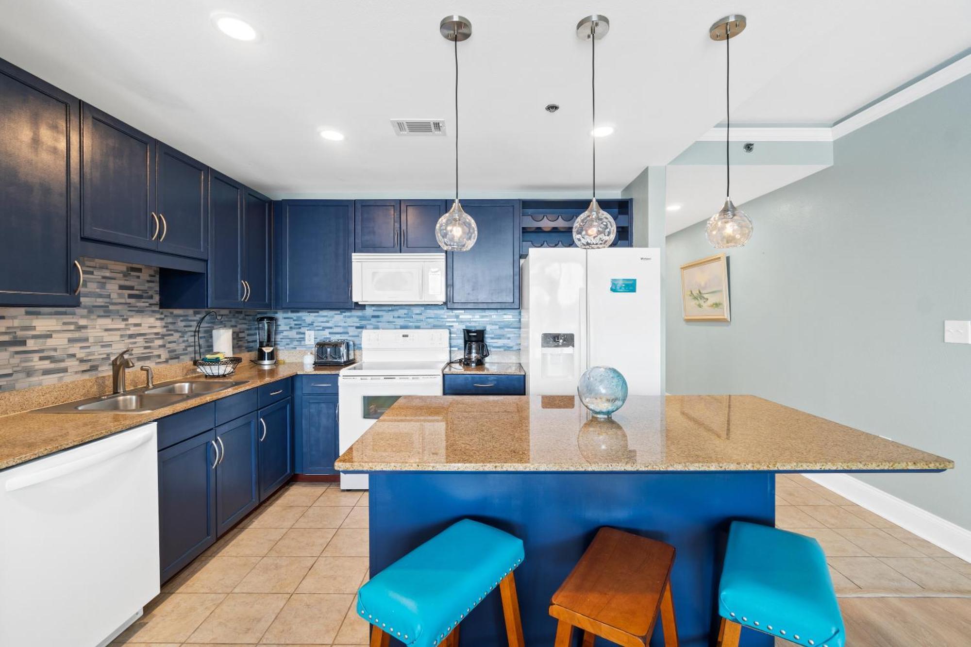 Apartment Laketown Wharf By Panhandle Getaways Panama City Beach